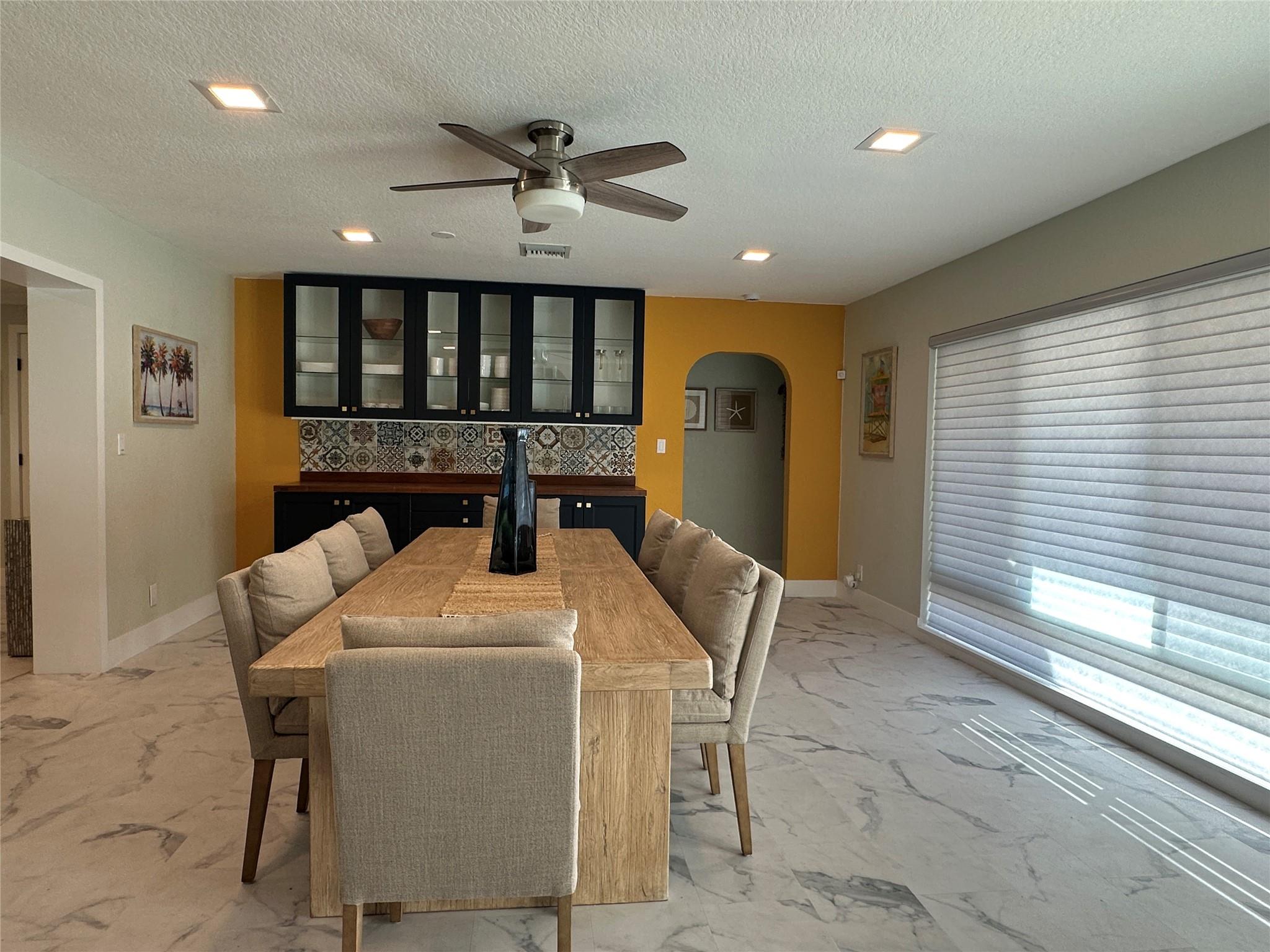 Bel-Air Isle 40-43 B - Residential Lease