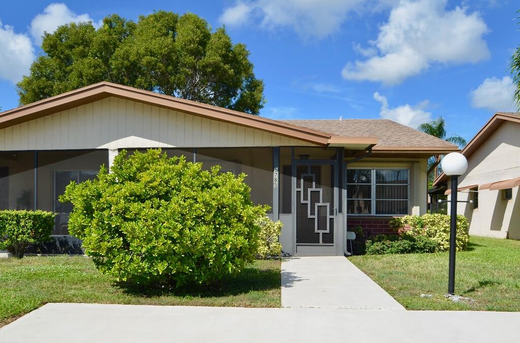 DELRAY VILLAS 3 - Residential