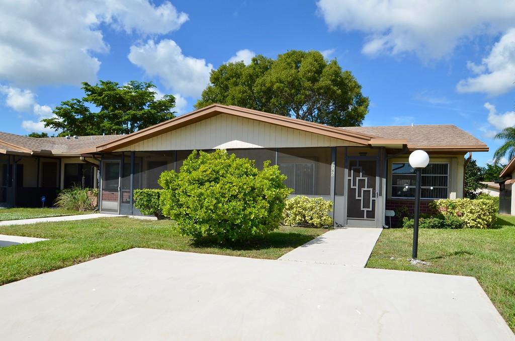 DELRAY VILLAS 3 - Residential