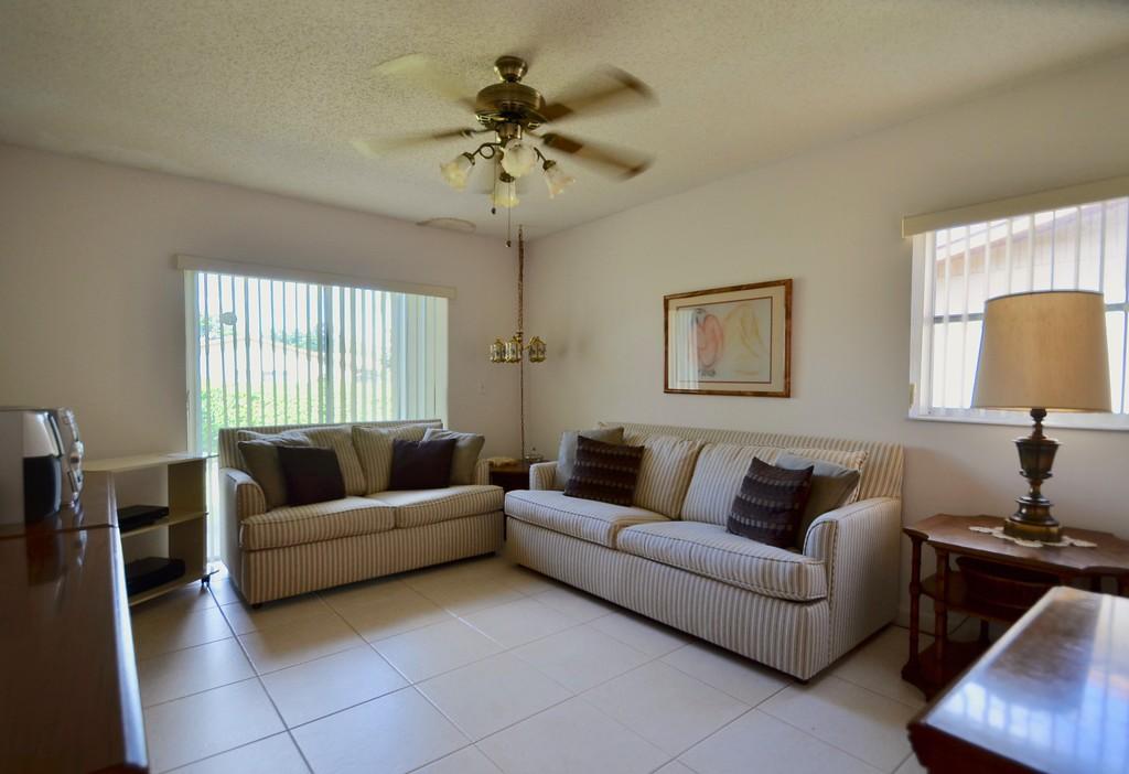 DELRAY VILLAS 3 - Residential