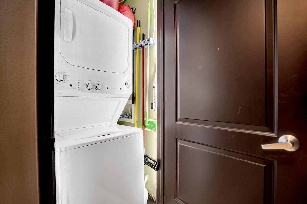 ONE CITY PLAZA CONDO - Residential