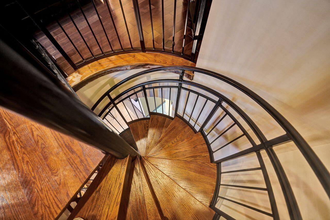 ONE CITY PLAZA CONDO - Residential