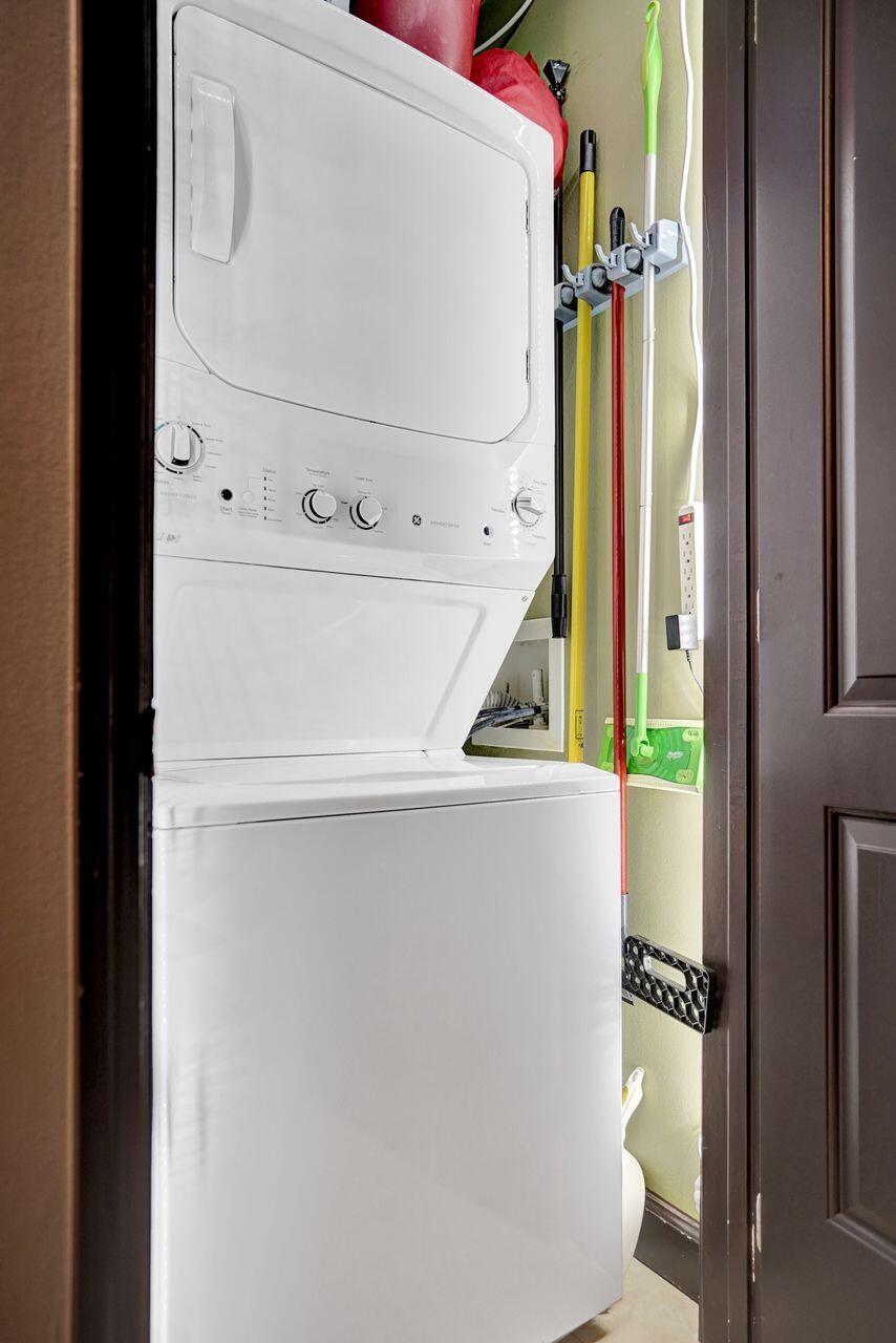 ONE CITY PLAZA CONDO - Residential