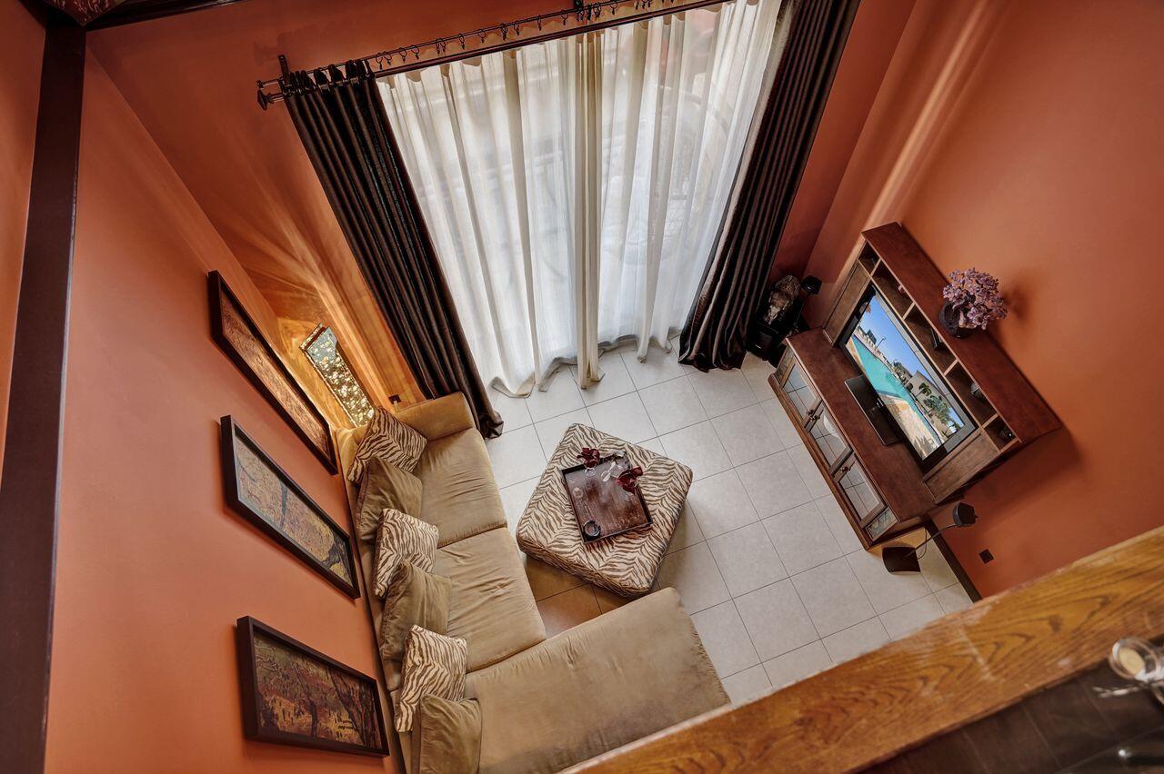 ONE CITY PLAZA CONDO - Residential