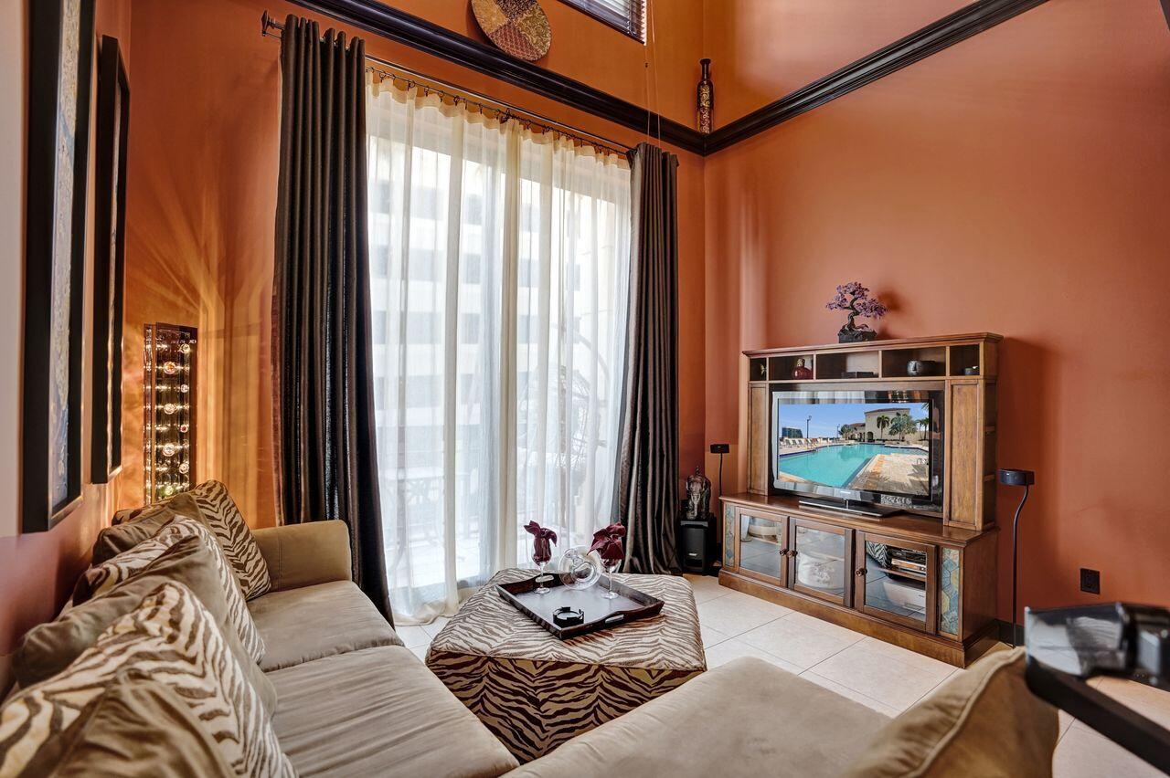 ONE CITY PLAZA CONDO - Residential