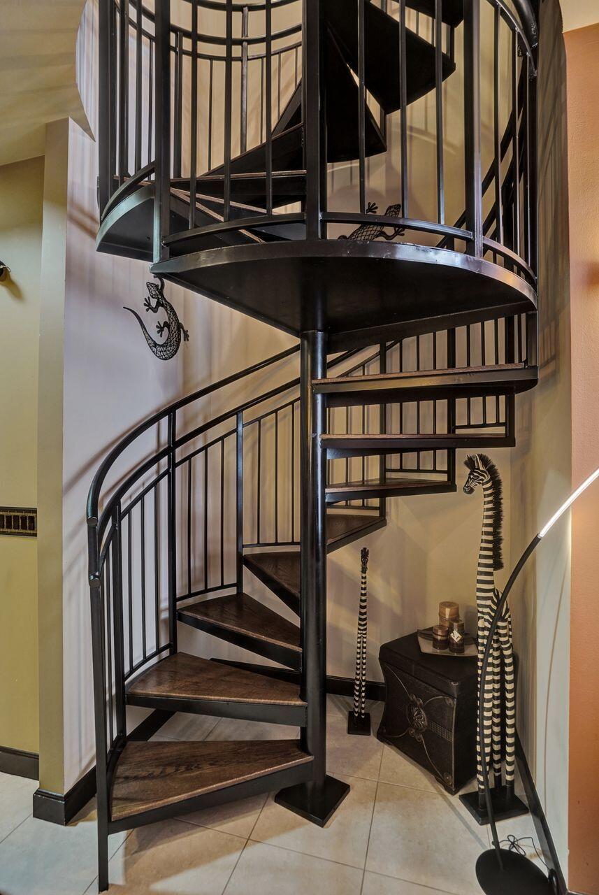 ONE CITY PLAZA CONDO - Residential