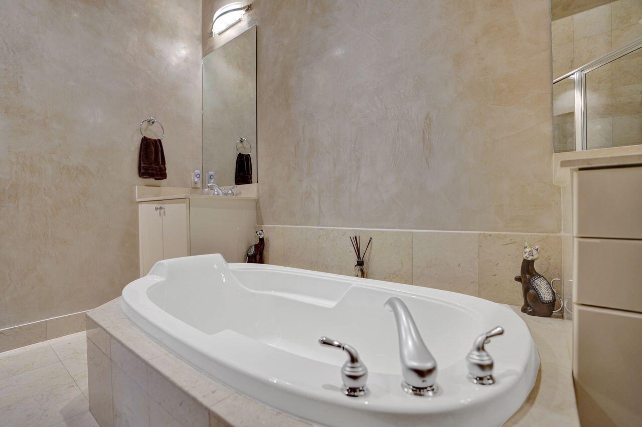 ONE CITY PLAZA CONDO - Residential