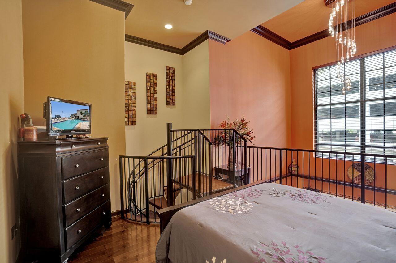 ONE CITY PLAZA CONDO - Residential