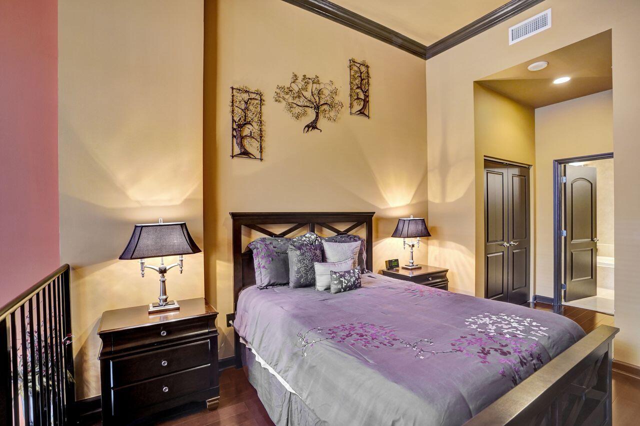 ONE CITY PLAZA CONDO - Residential