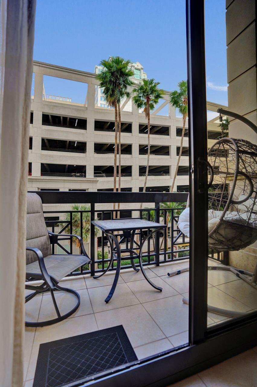 ONE CITY PLAZA CONDO - Residential