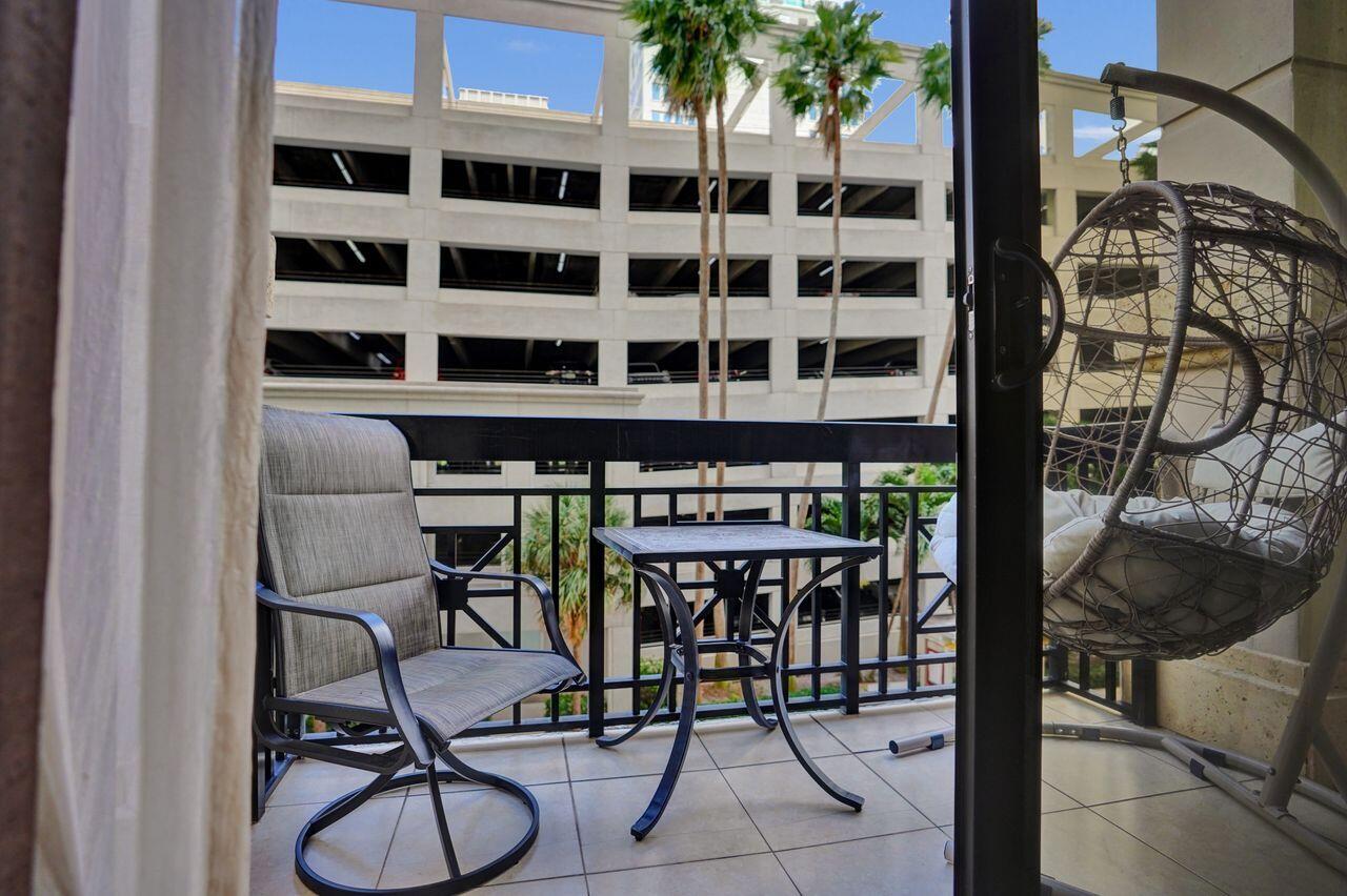 ONE CITY PLAZA CONDO - Residential