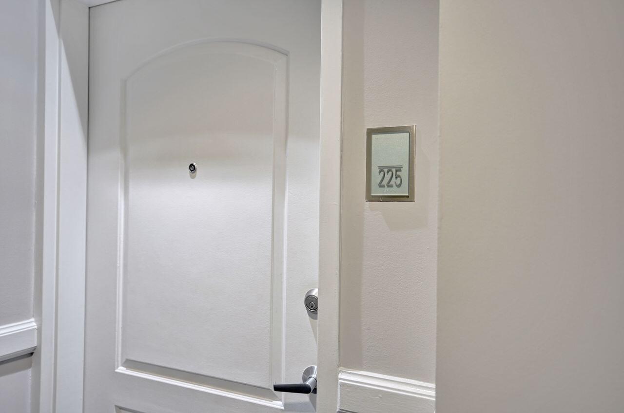 ONE CITY PLAZA CONDO - Residential