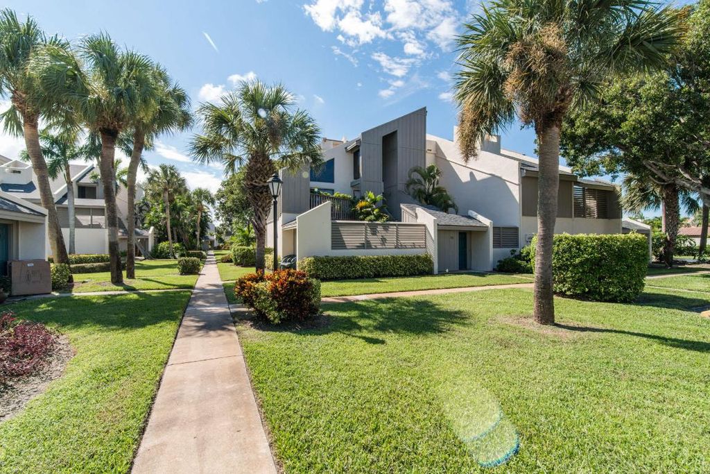 Photo of 1605 S Us Highway 1 #Sl3f, Jupiter, FL 33477 (MLS # R11118832)