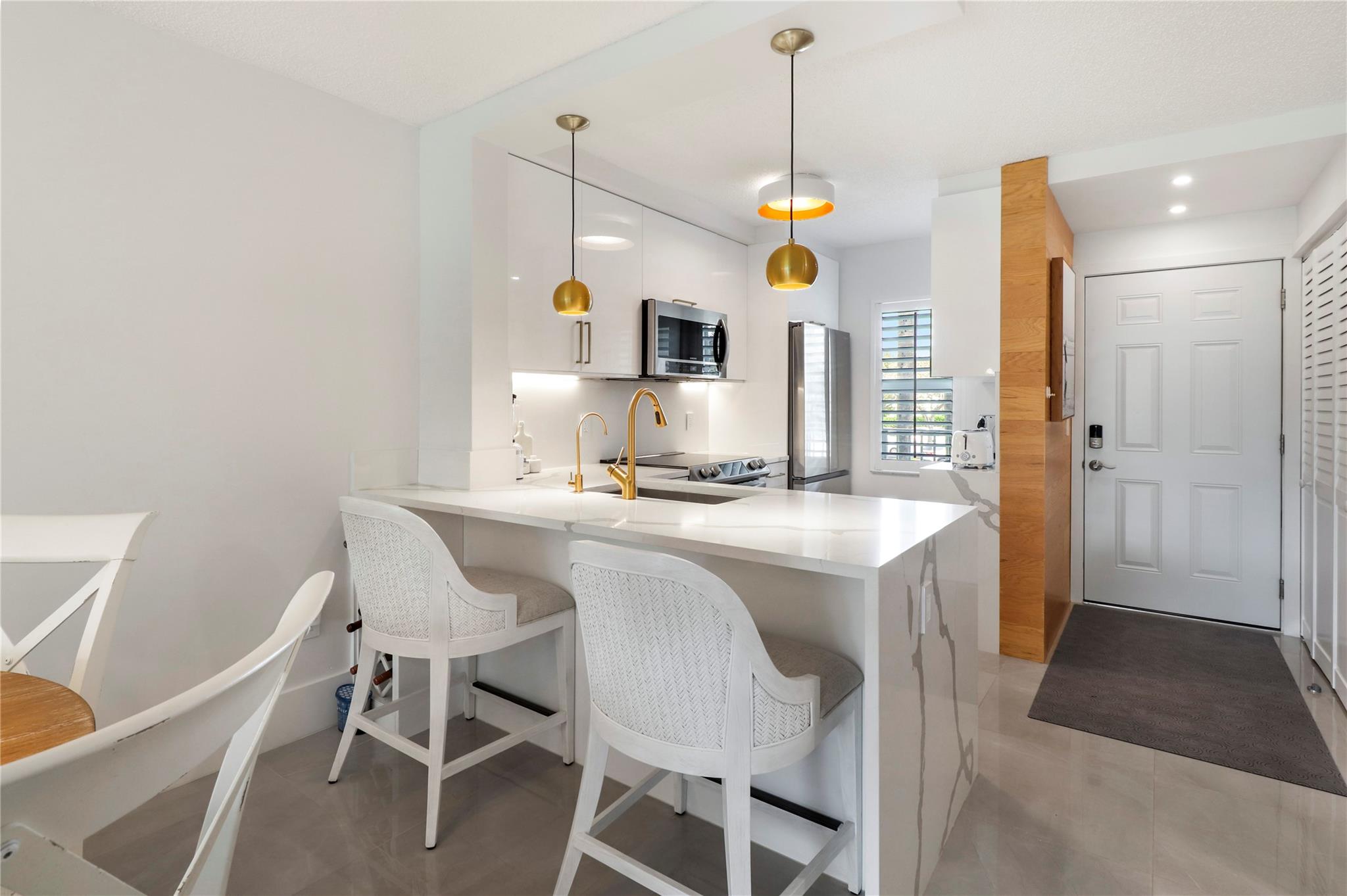 CYPRESS BEND CONDOMINIUM - Residential