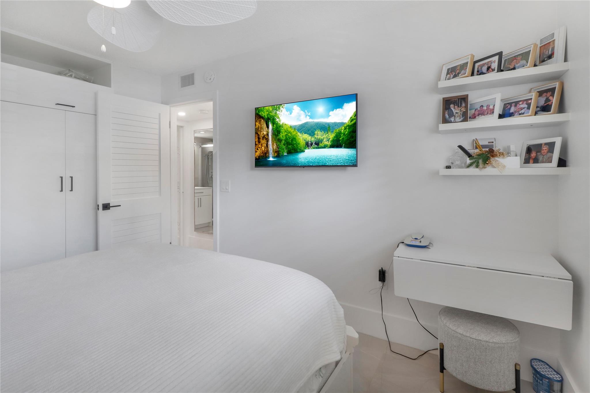 CYPRESS BEND CONDOMINIUM - Residential