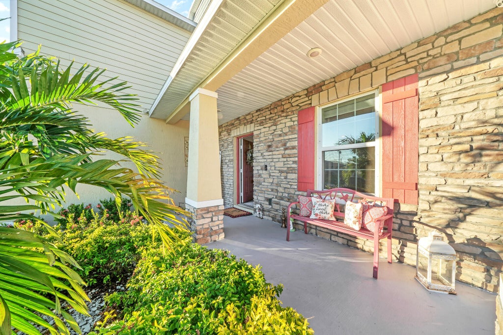 Photo of 1033 SW General Patton Terrace, Port Saint Lucie, FL 34953 (MLS # R11042039)