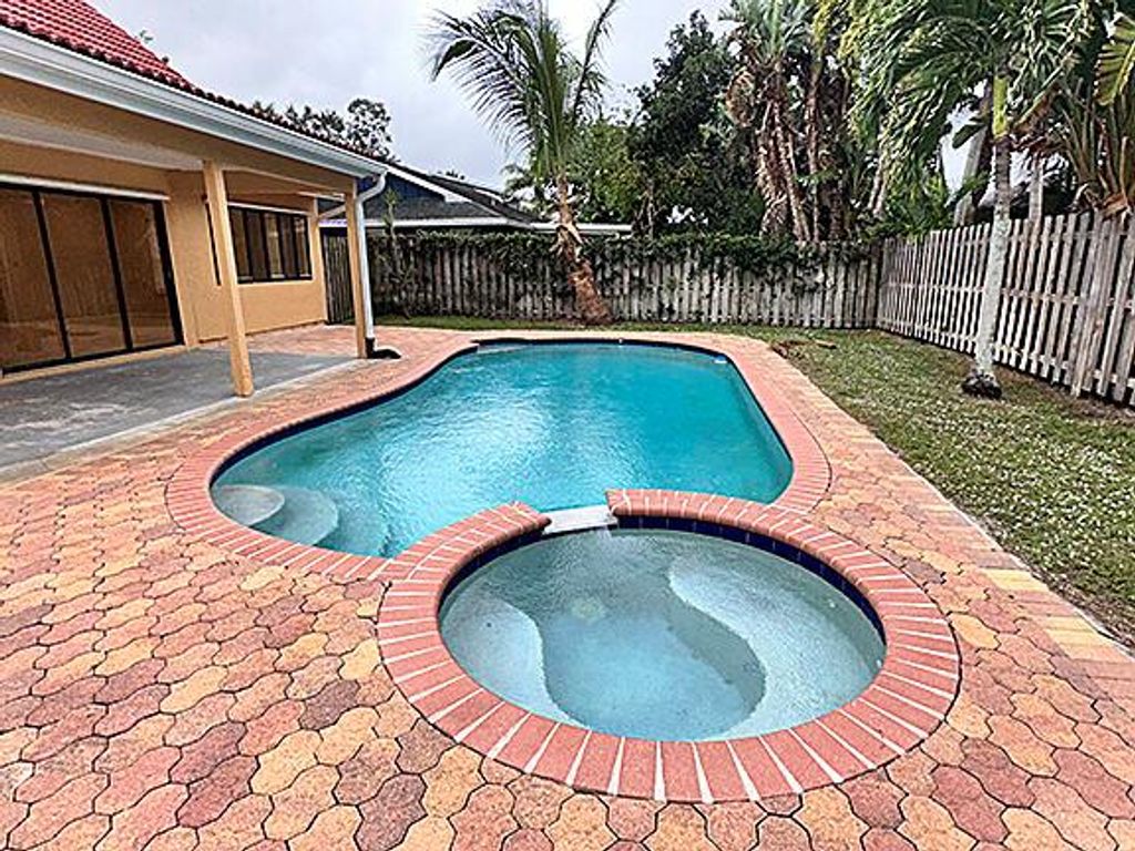 Photo of 6165 Barbara Street, Jupiter, FL 33458 (MLS # R10943848)