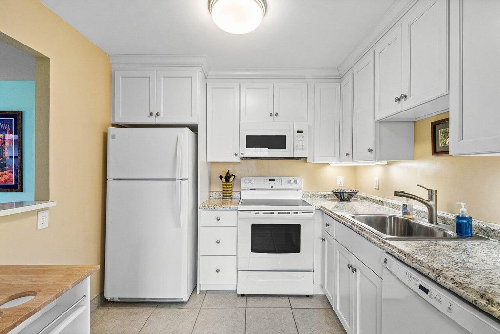 Photo of 87 Valencia D, Delray Beach, FL 33446 (MLS # R11051902)