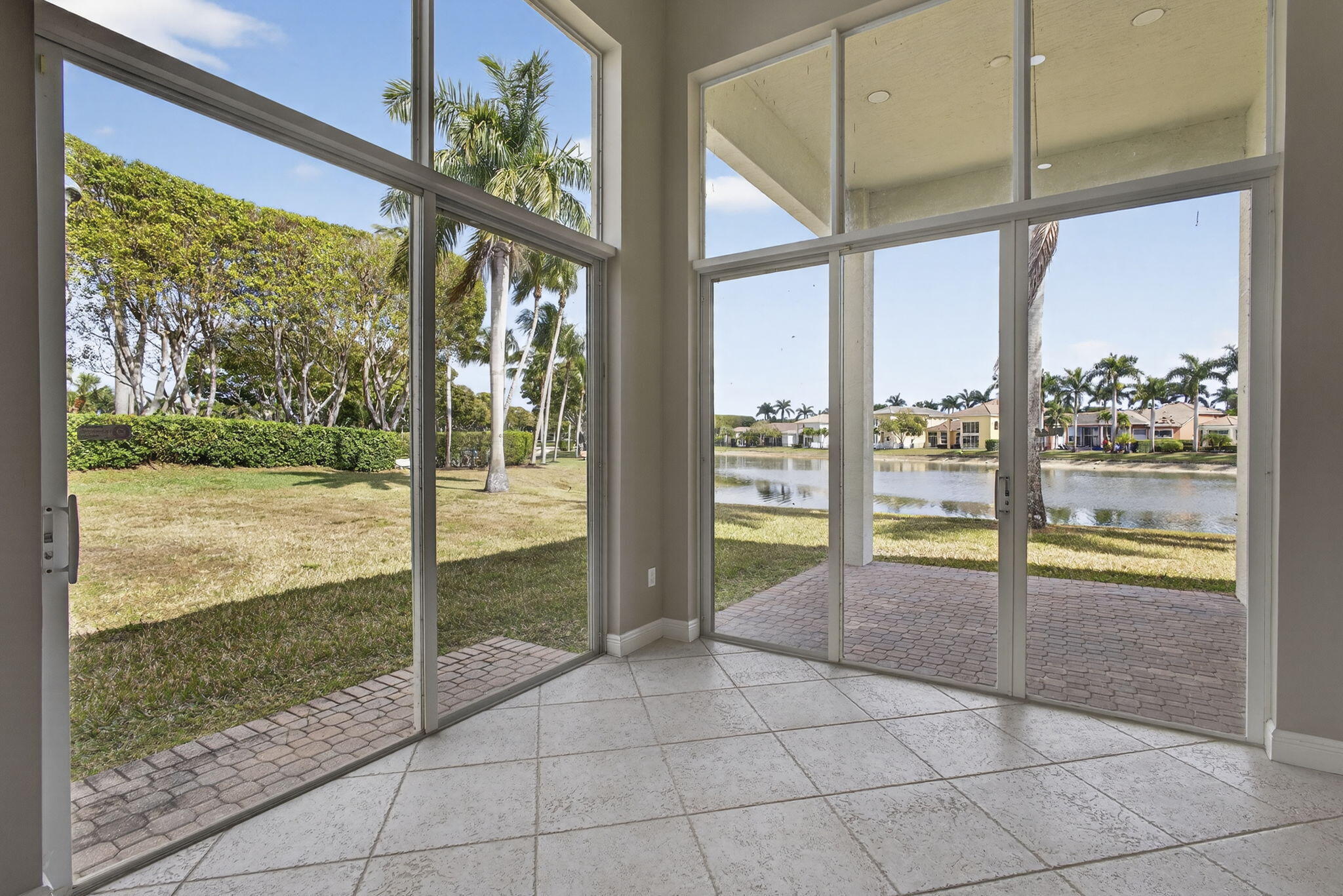 OLYMPIA 1 - Residential Lease