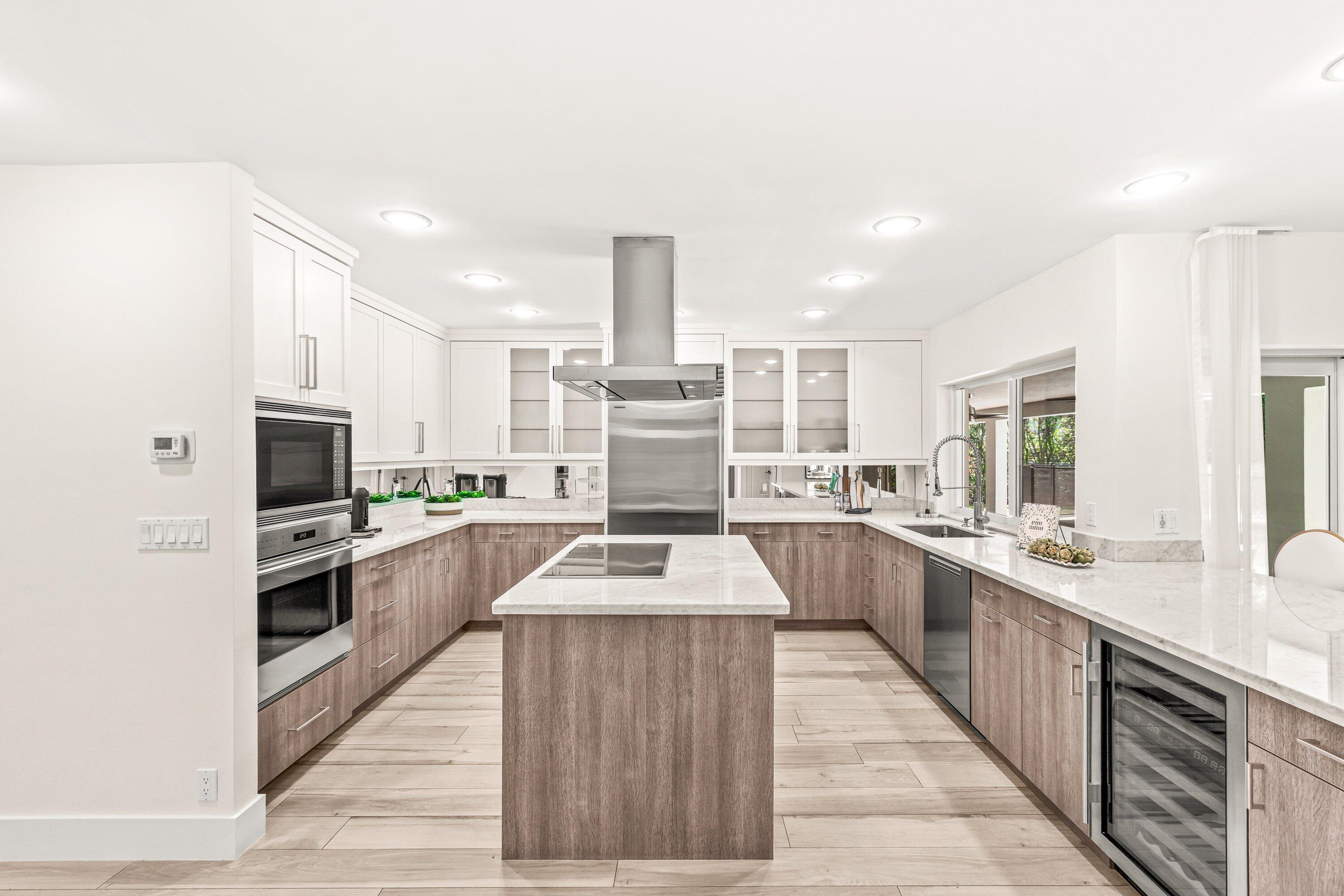 ROYAL PALM YACHT & COUNTRY CLUB - Residential Lease