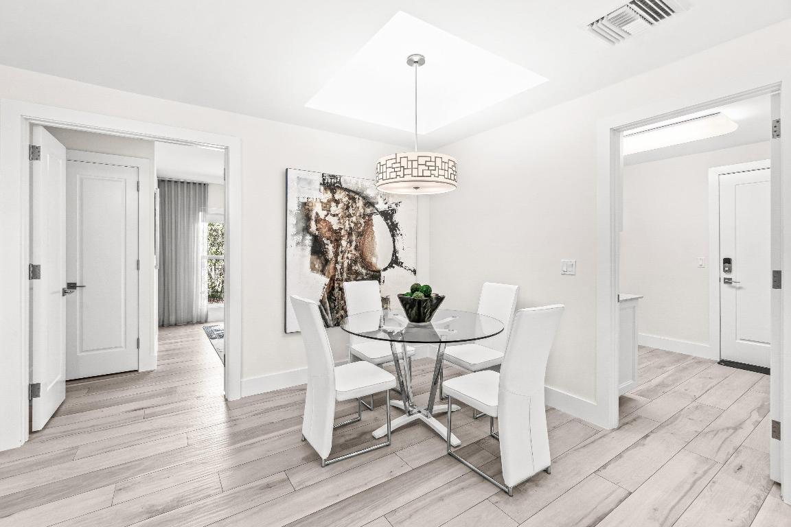 ROYAL PALM YACHT & COUNTRY CLUB - Residential Lease