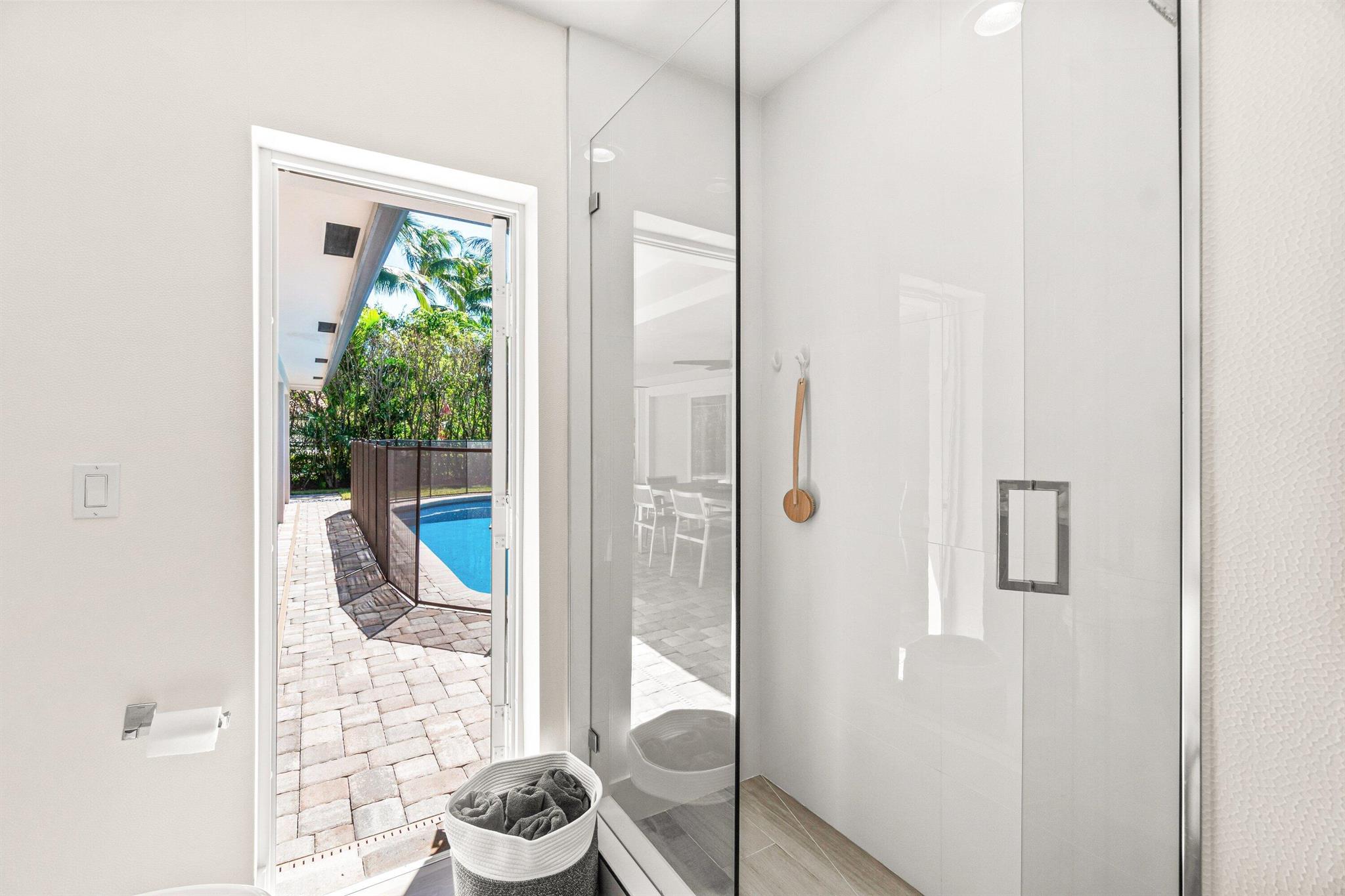 ROYAL PALM YACHT & COUNTR - Residential Lease