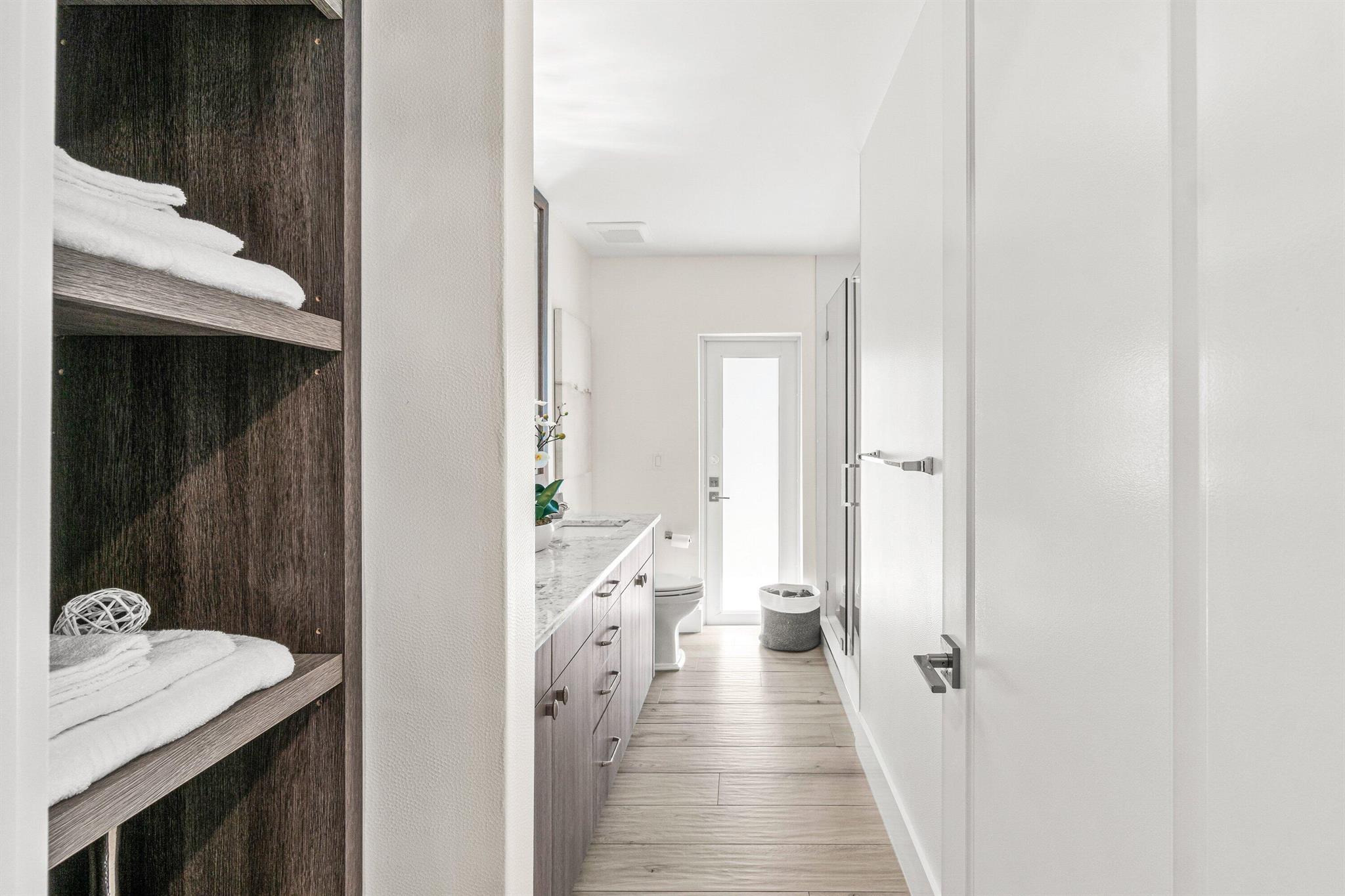 ROYAL PALM YACHT & COUNTR - Residential Lease