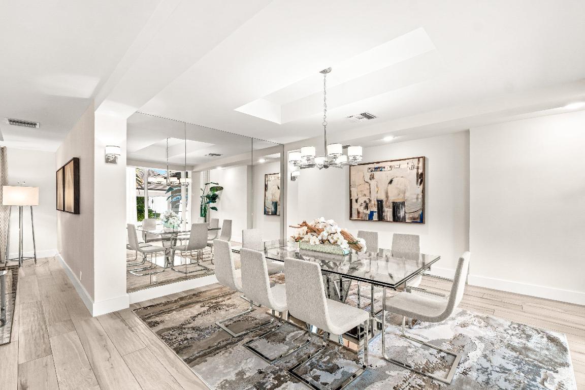 ROYAL PALM YACHT & COUNTRY CLUB - Residential Lease