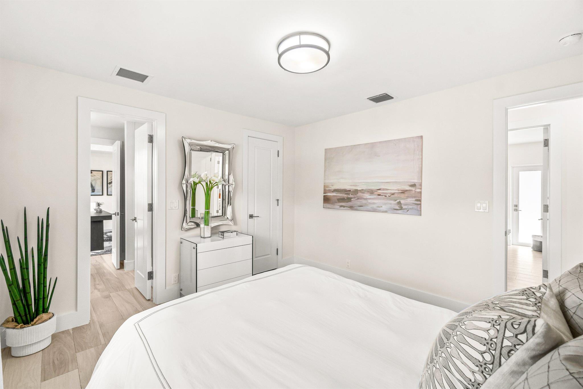 ROYAL PALM YACHT & COUNTR - Residential Lease