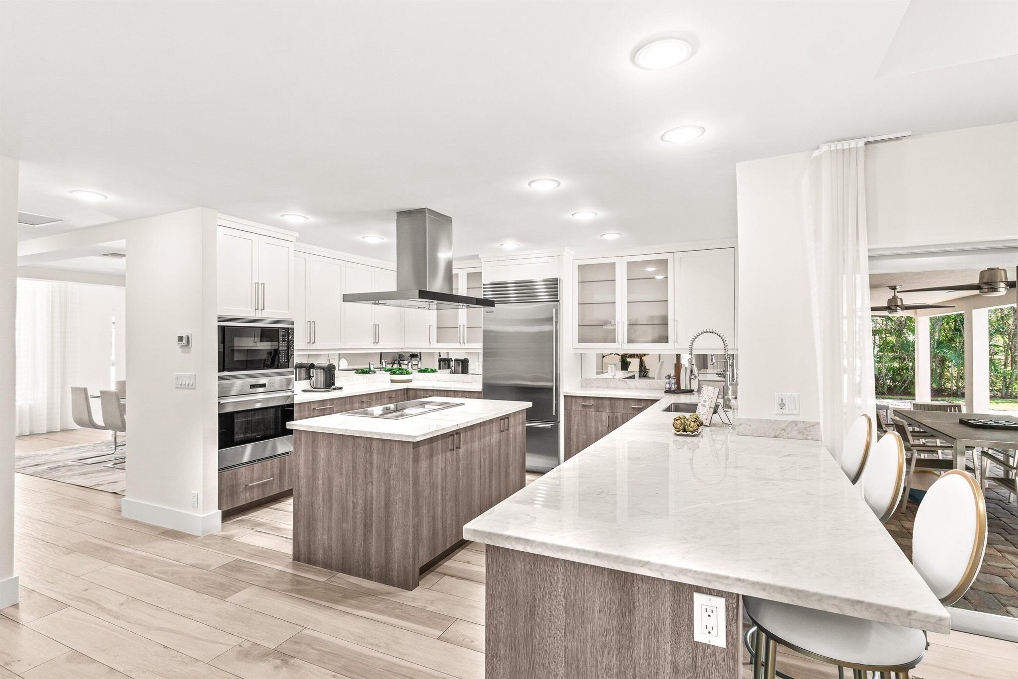 ROYAL PALM YACHT & COUNTR - Residential Lease