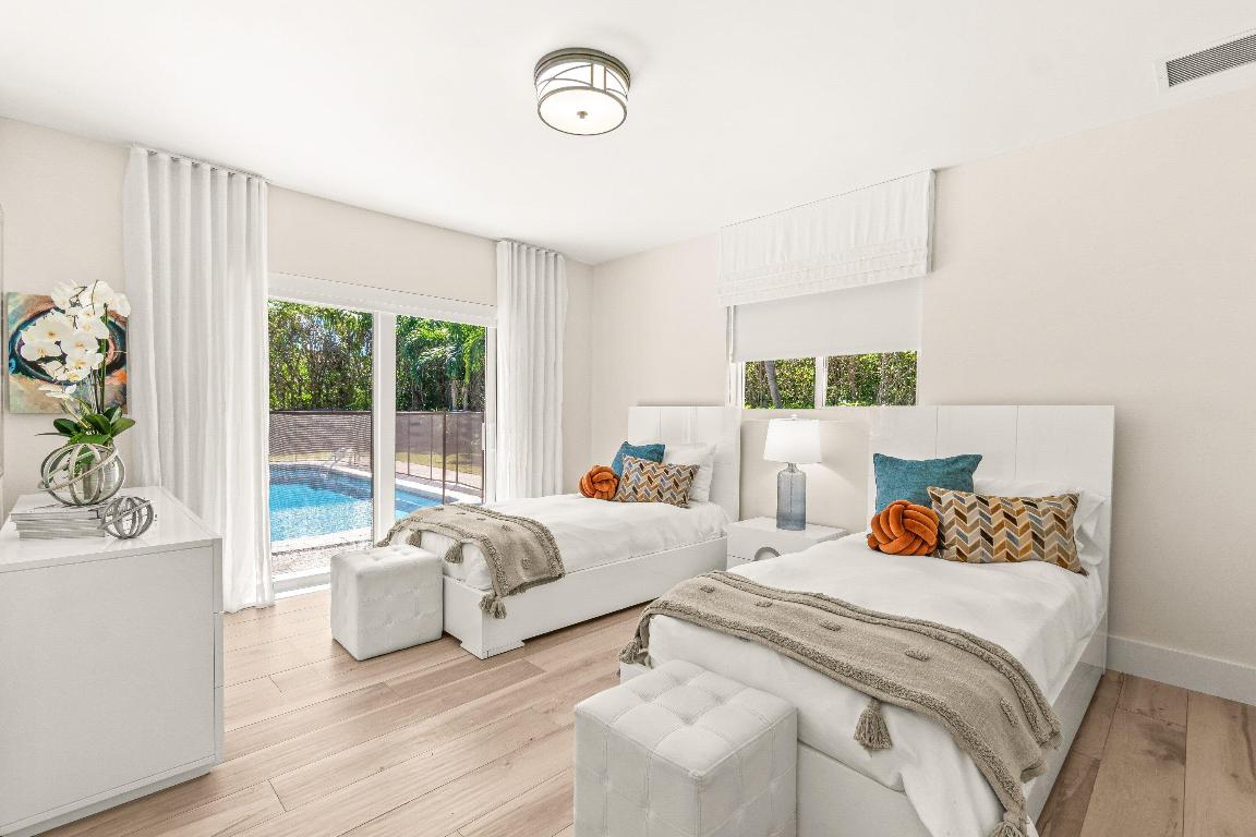 ROYAL PALM YACHT & COUNTRY CLUB - Residential Lease