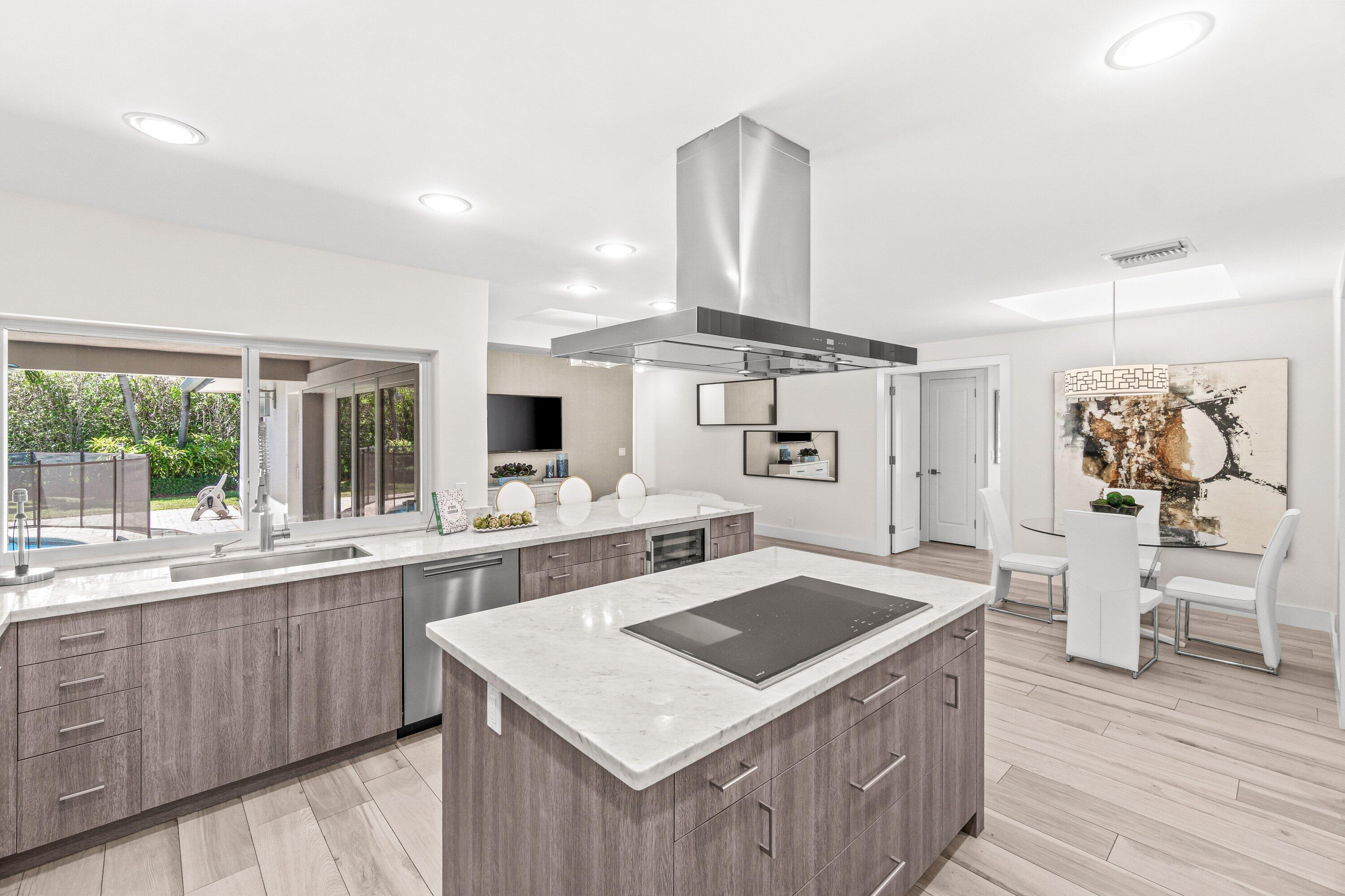 ROYAL PALM YACHT & COUNTRY CLUB - Residential Lease