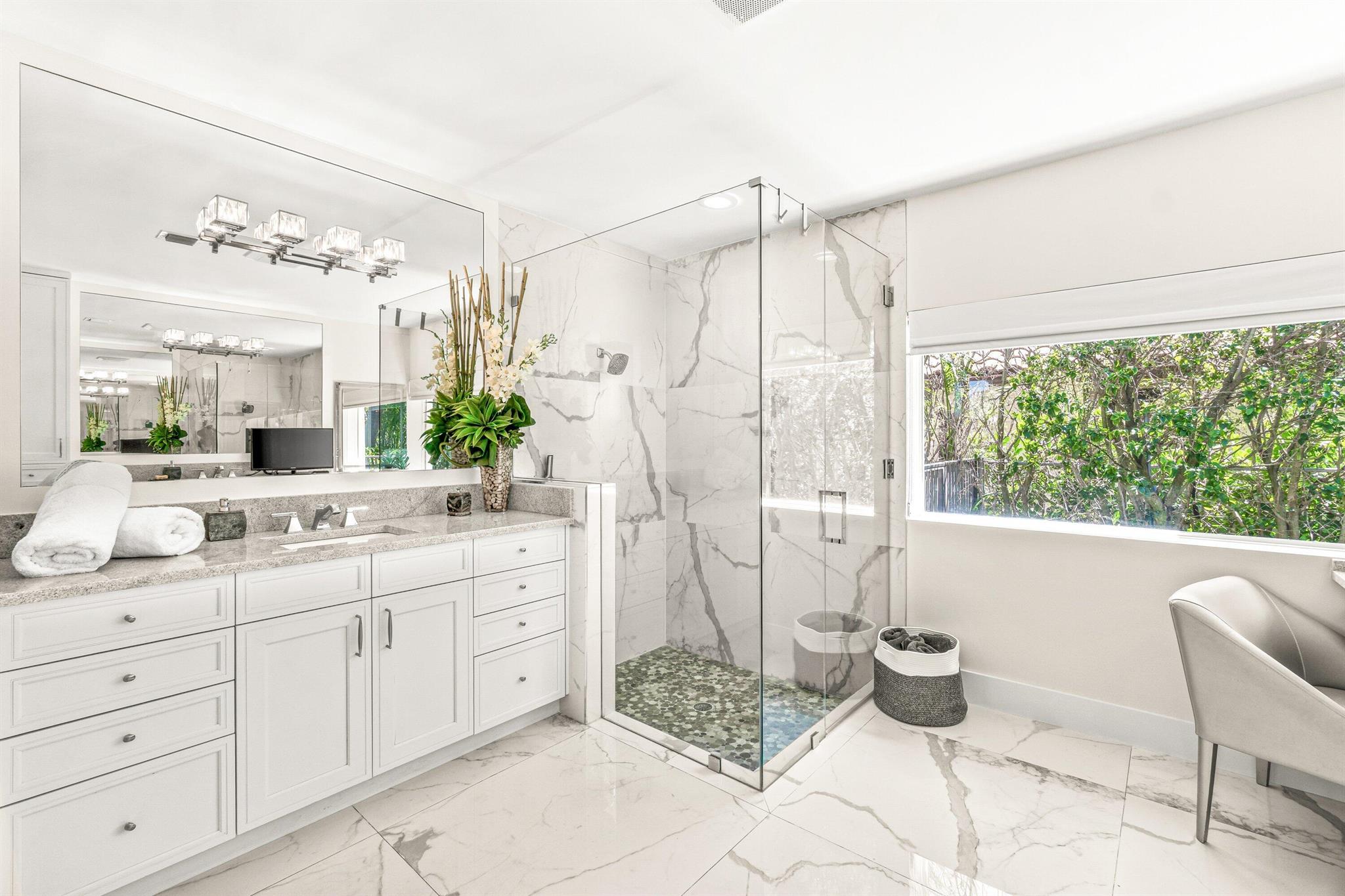 ROYAL PALM YACHT & COUNTR - Residential Lease