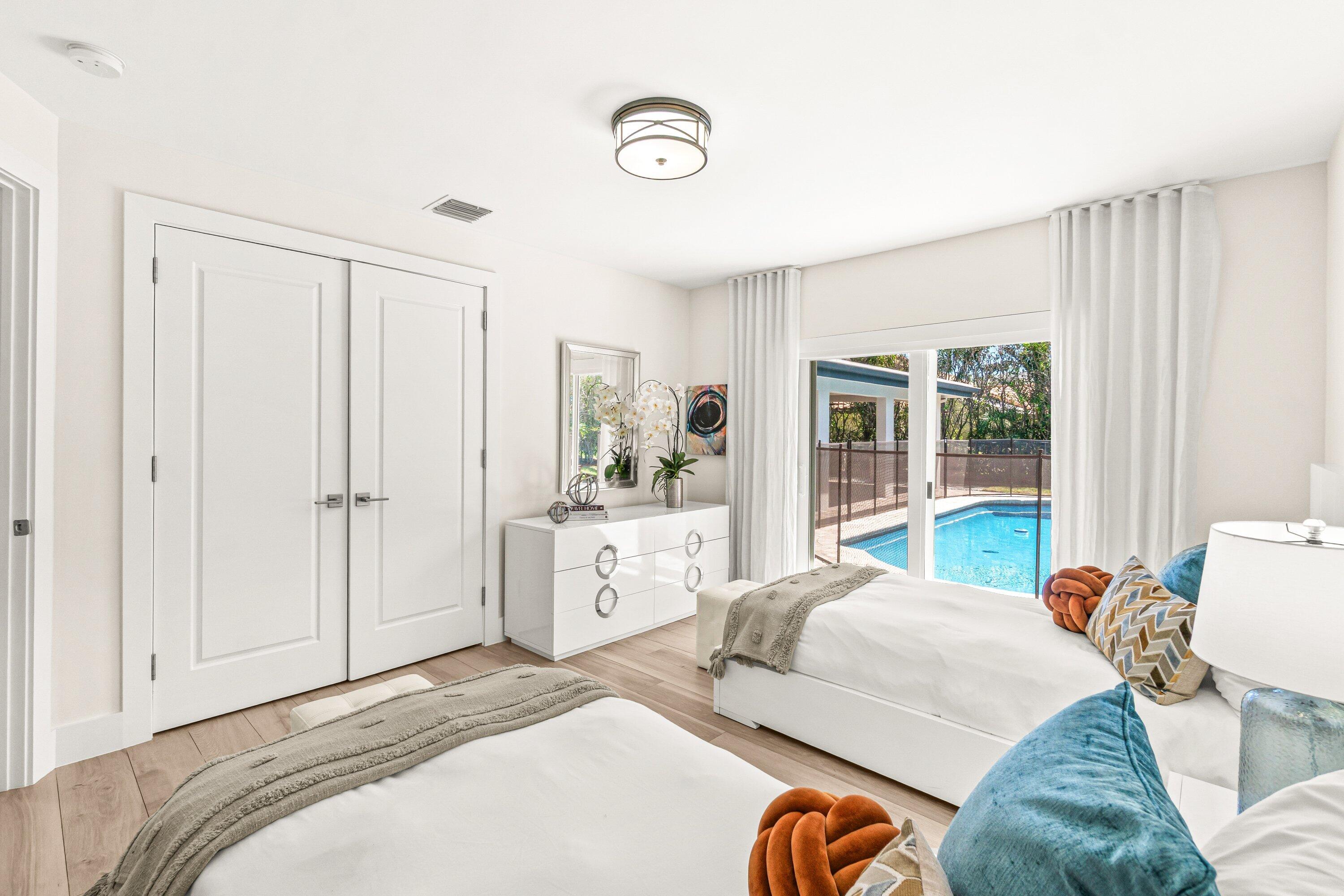 ROYAL PALM YACHT & COUNTRY CLUB - Residential Lease