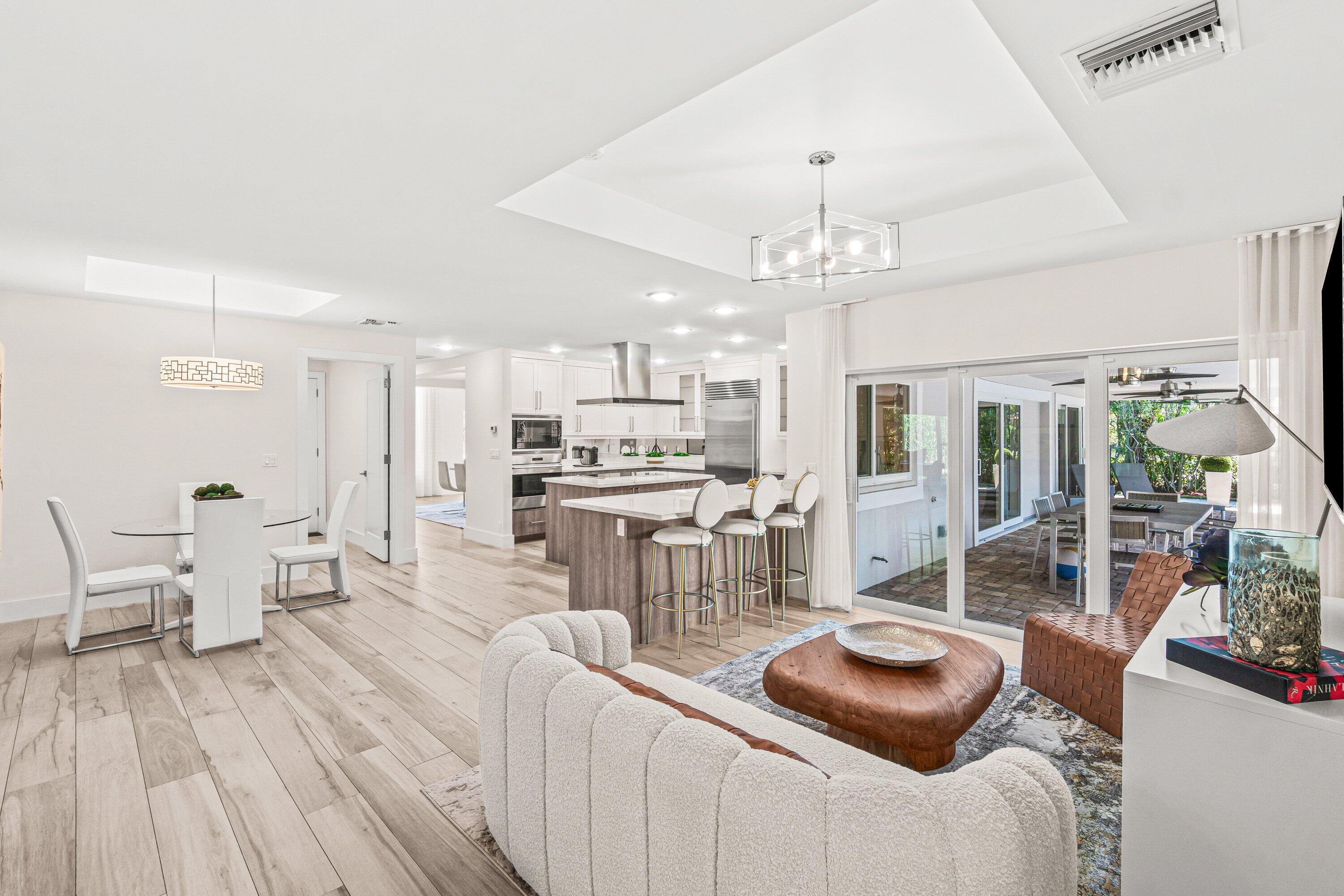 ROYAL PALM YACHT & COUNTRY CLUB - Residential Lease