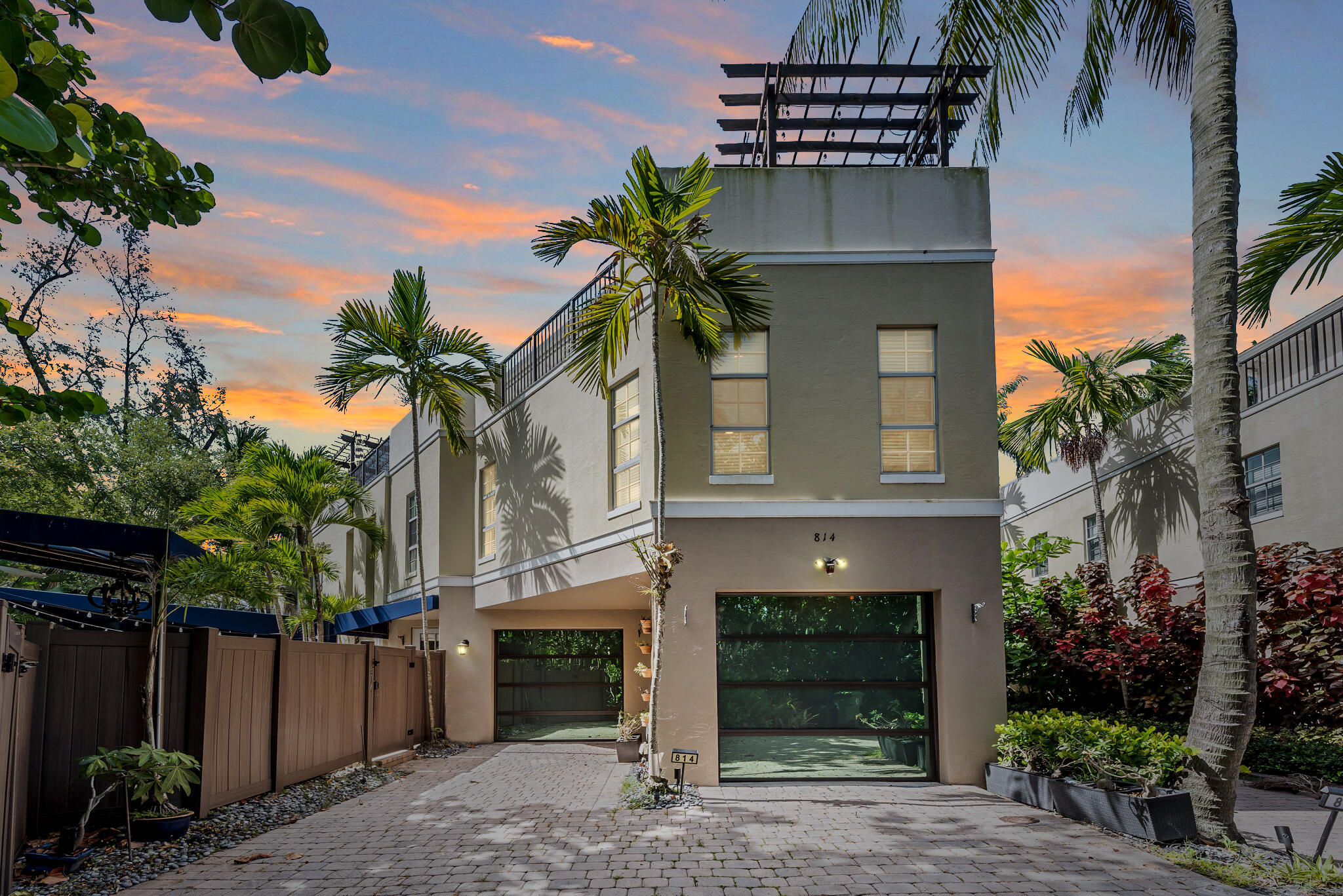814 SW 10TH Street 814