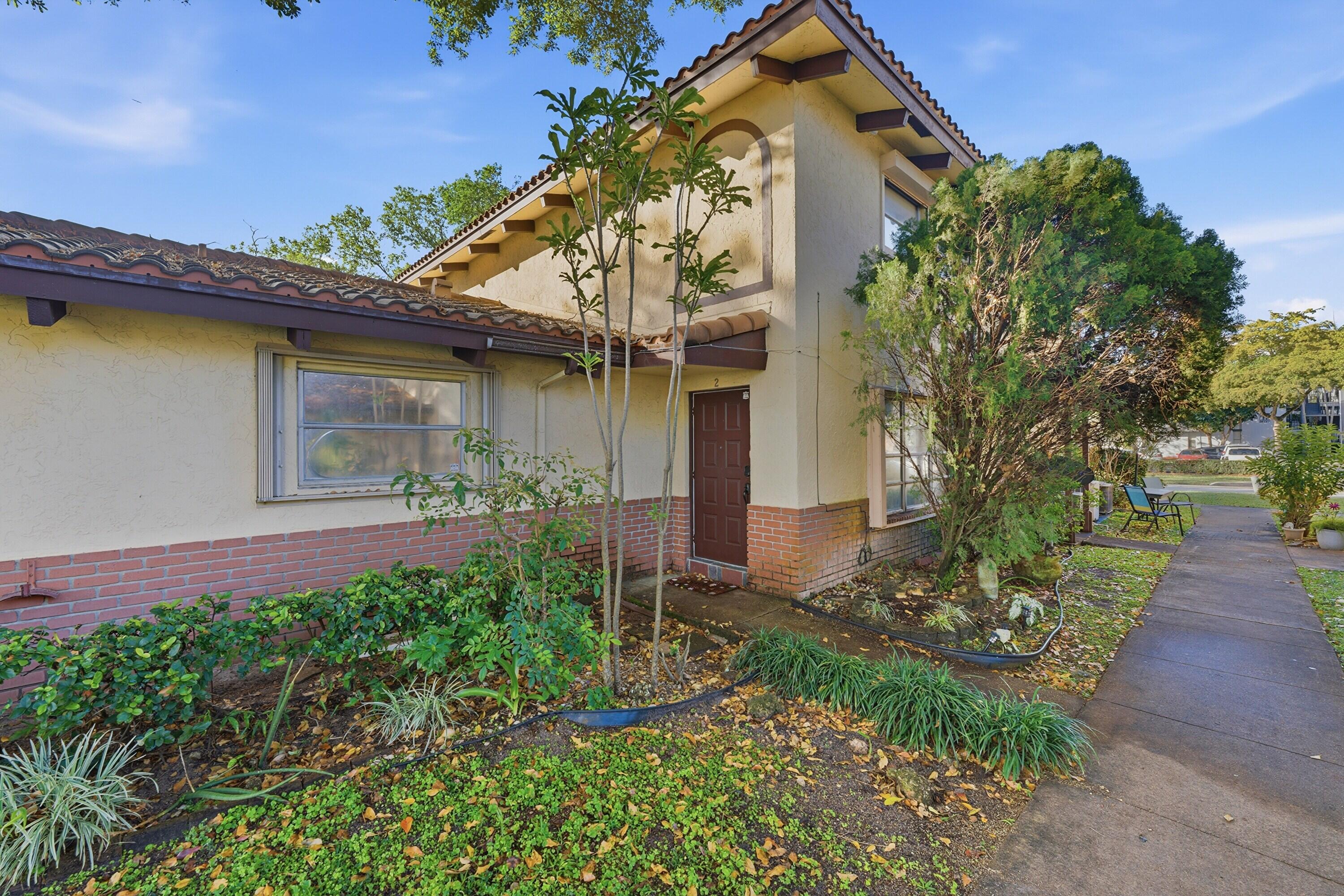 FOREST VILLAS CONDO APTS - Residential Lease