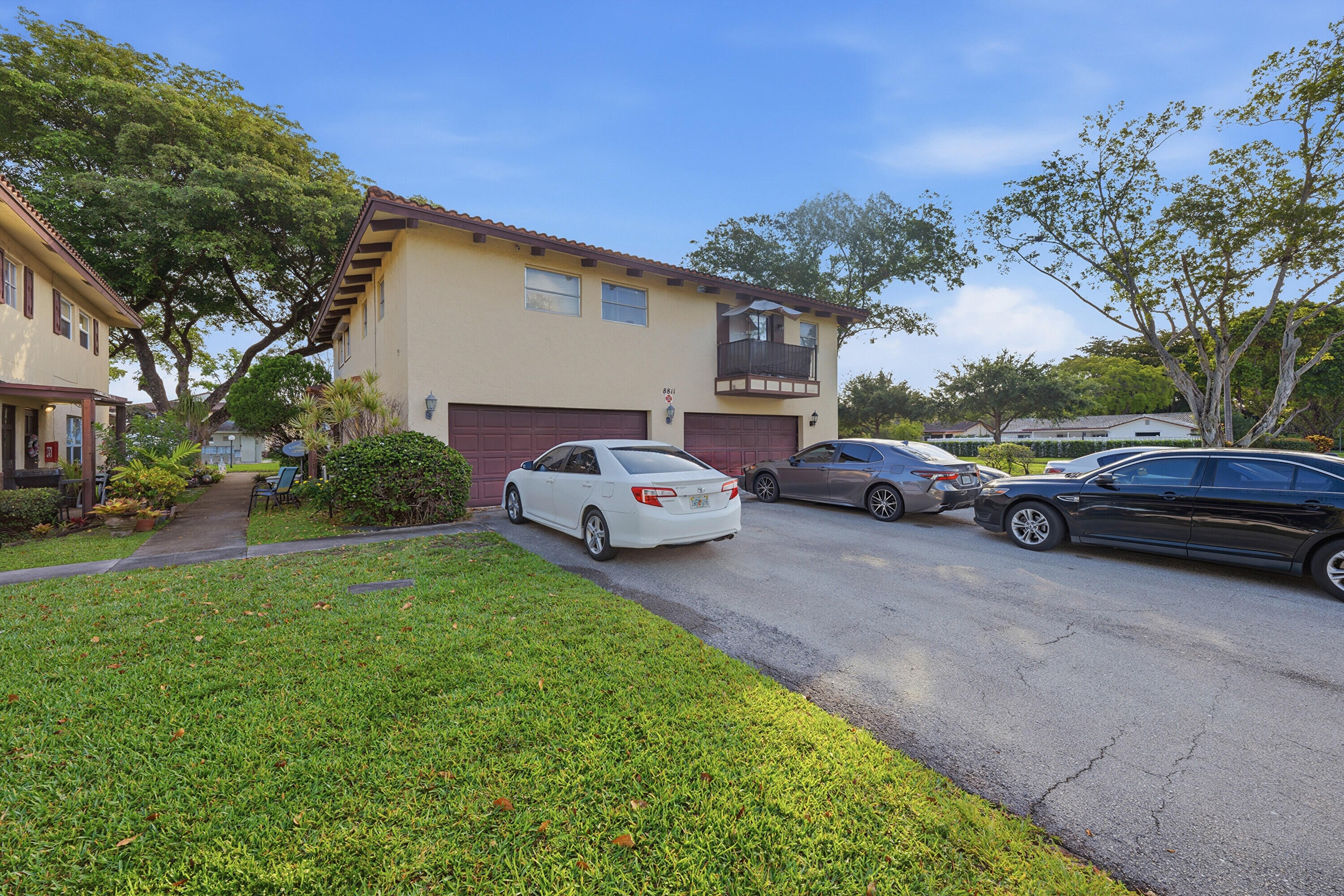 FOREST VILLAS CONDO APTS - Residential Lease