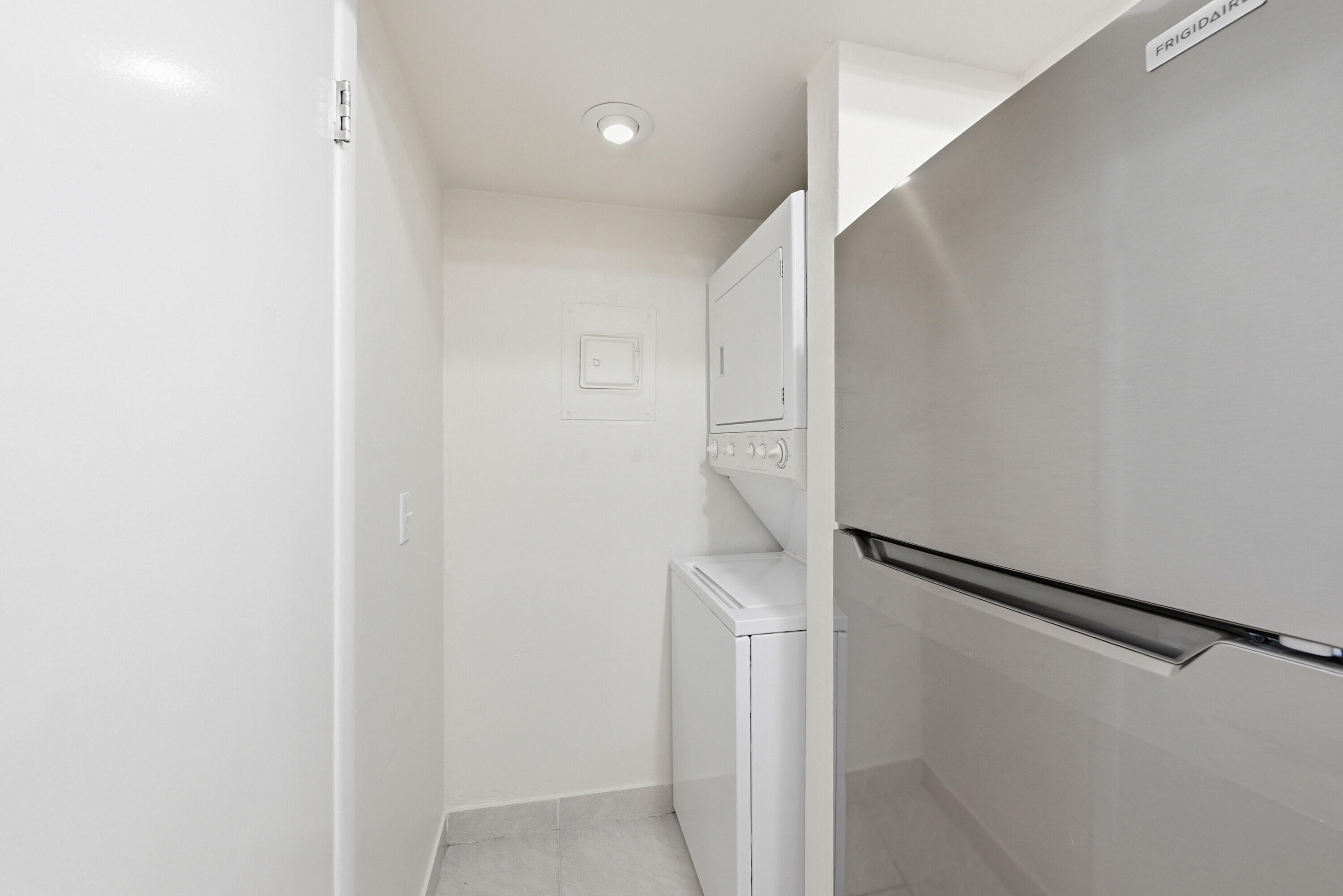 FOREST VILLAS CONDO APTS - Residential Lease