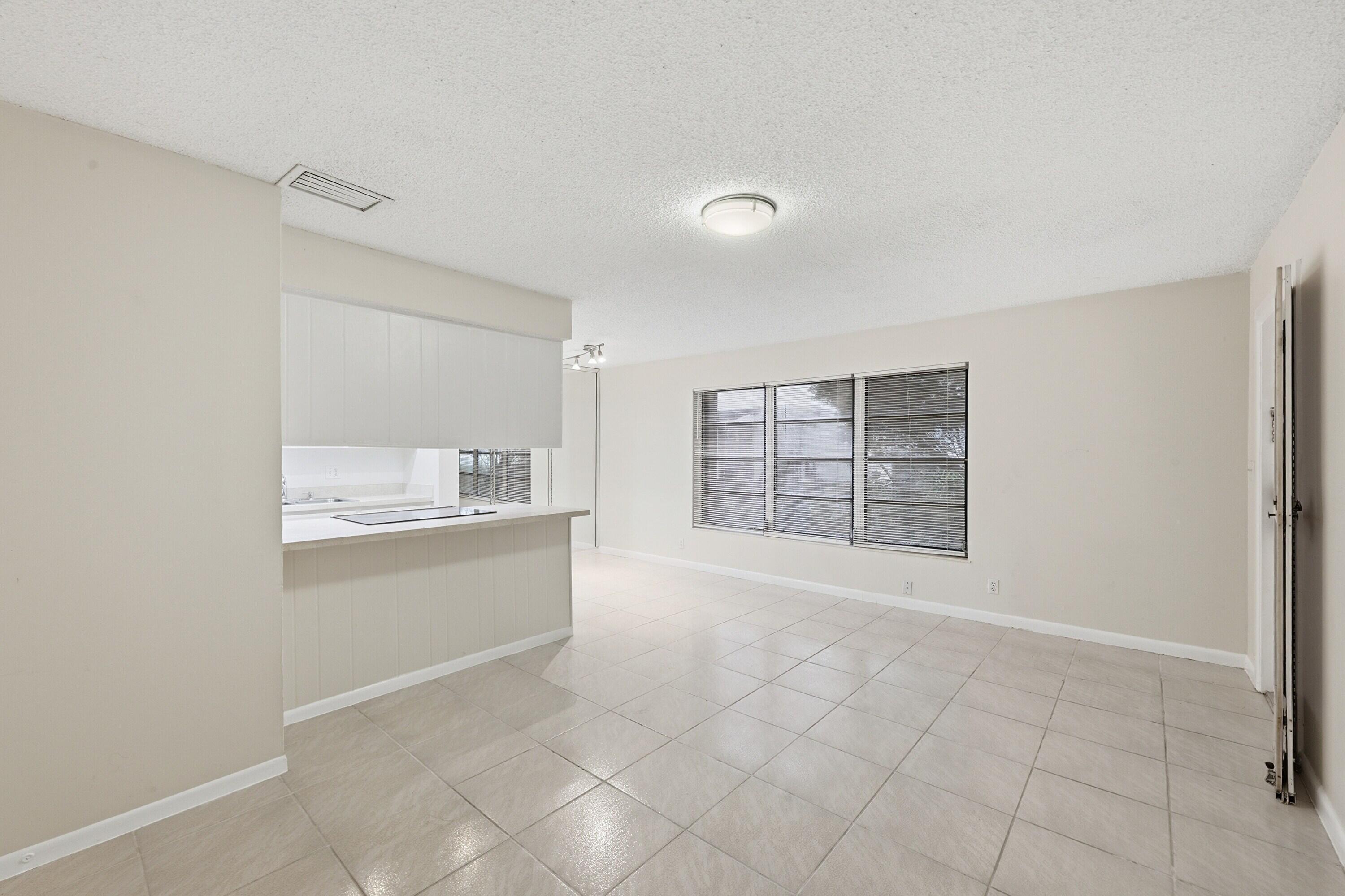 FOREST VILLAS CONDO APTS - Residential Lease