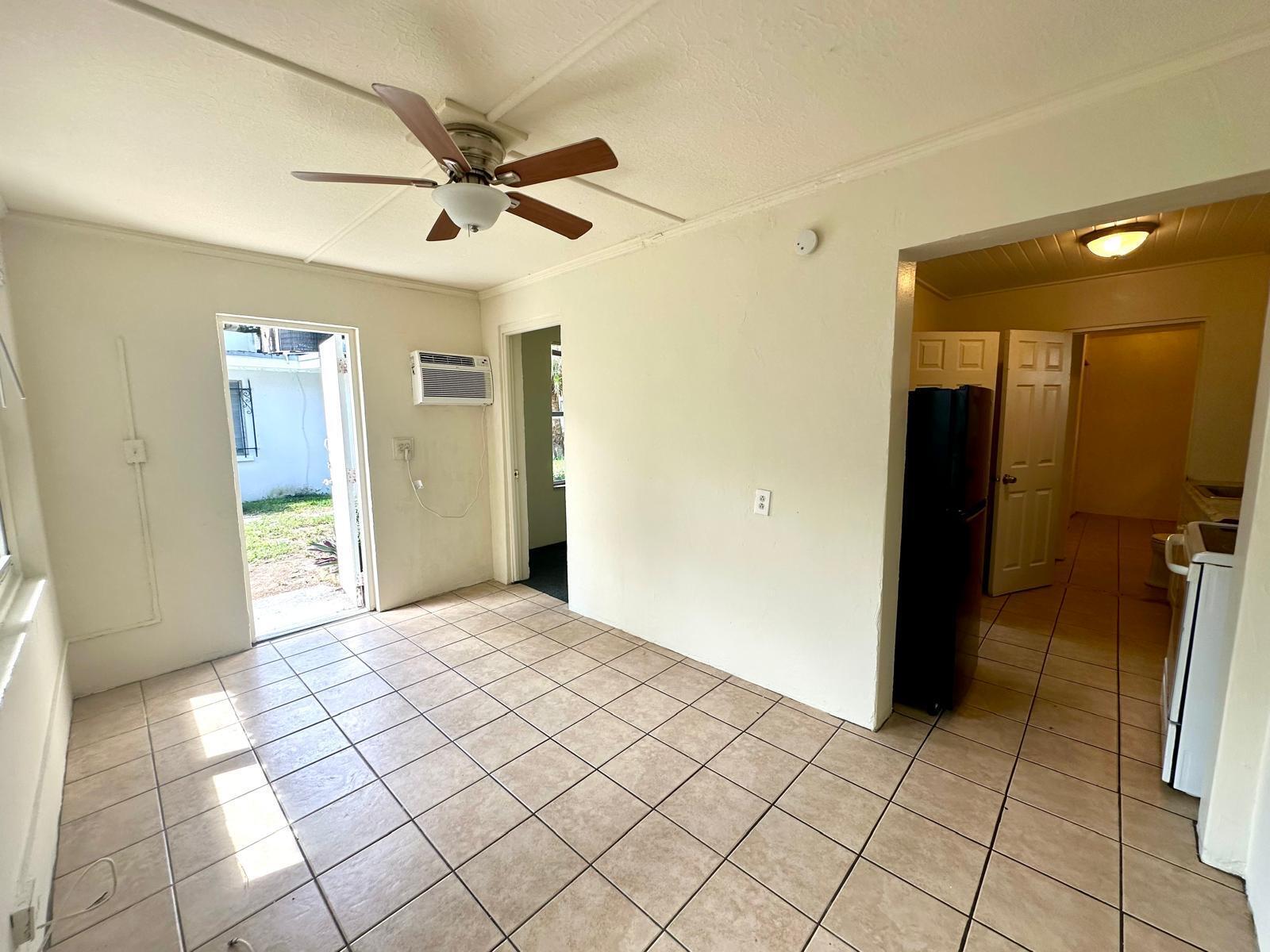 NORTH PALM BCH 2 - Residential Lease