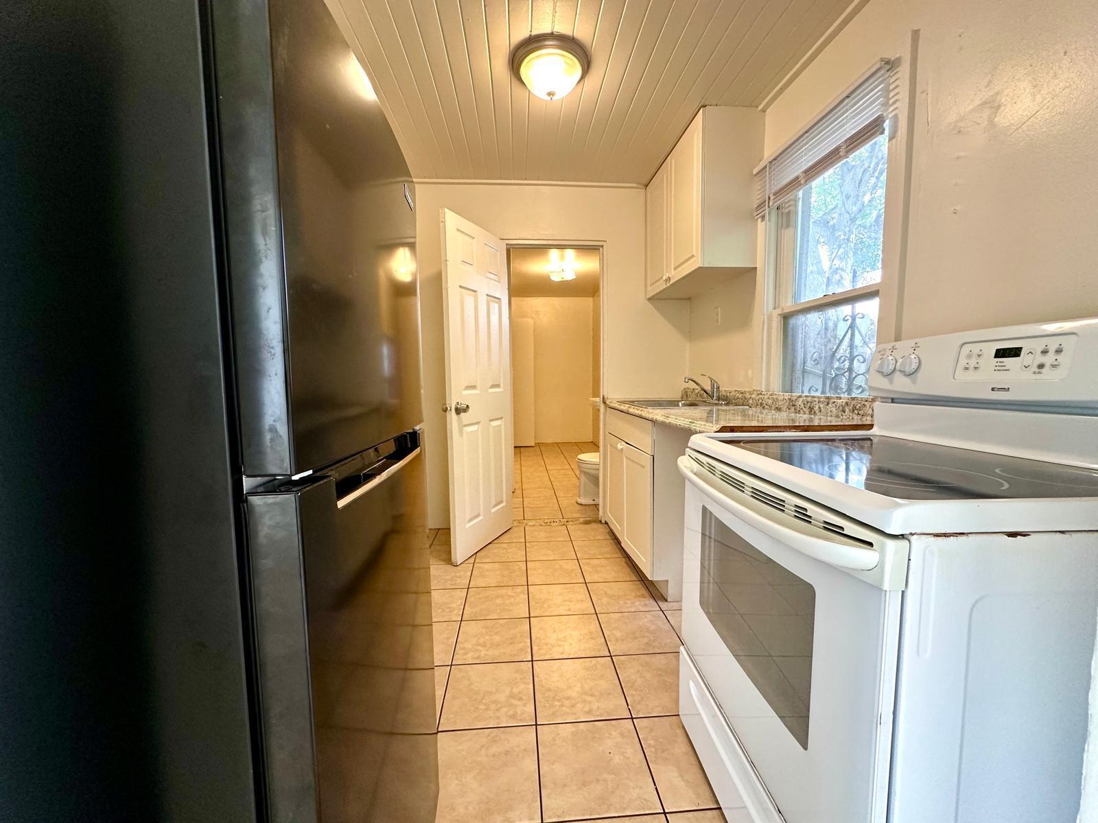 NORTH PALM BCH 2 - Residential Lease
