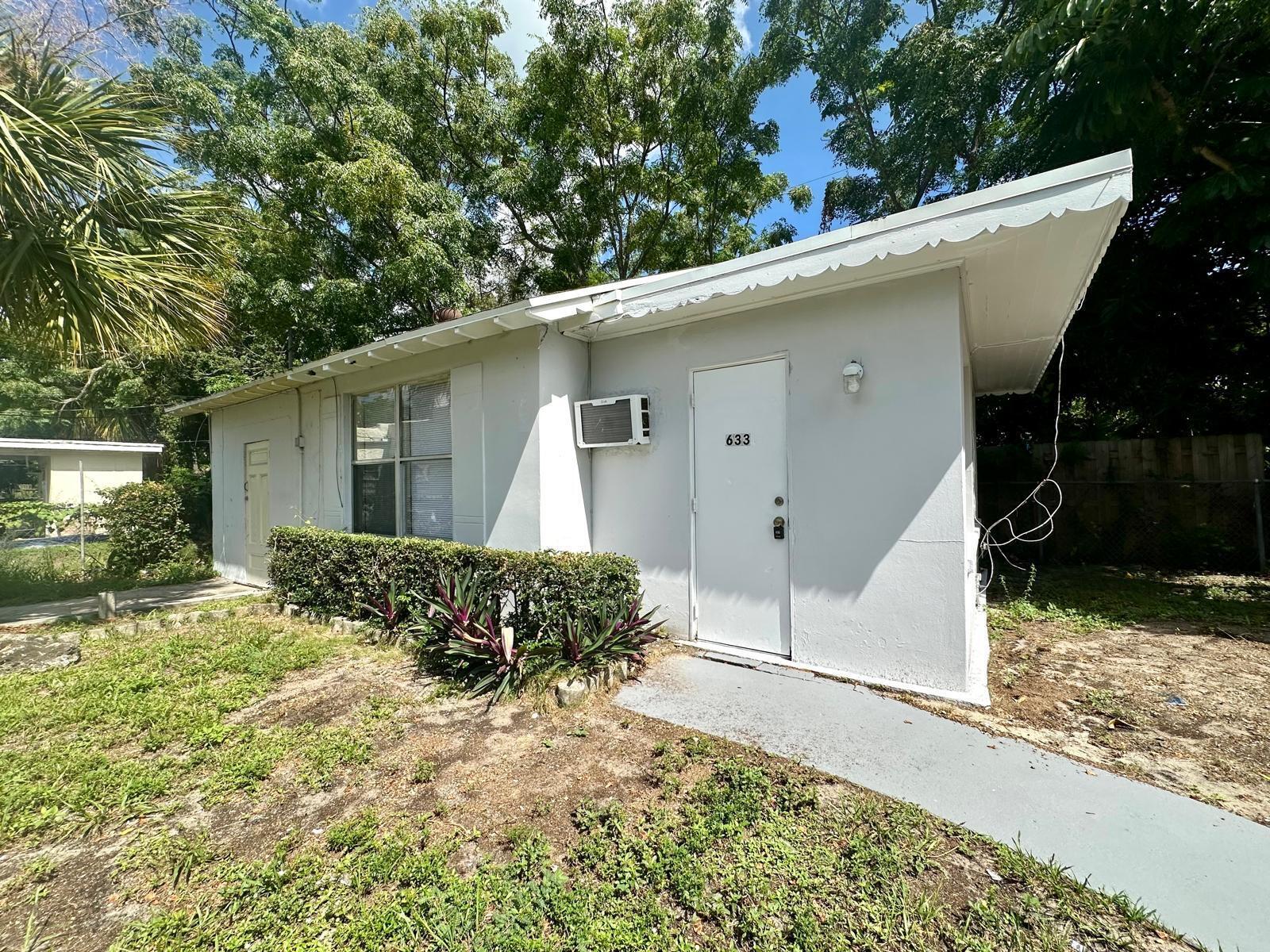 NORTH PALM BCH 2 - Residential Lease