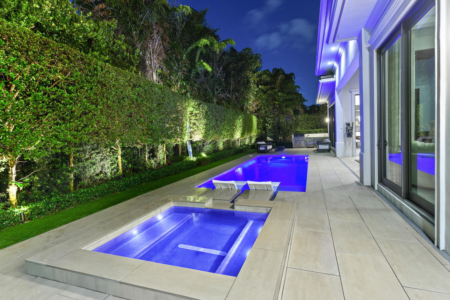 ROYAL PALM YACHT & COUNTRY CLUB - Residential