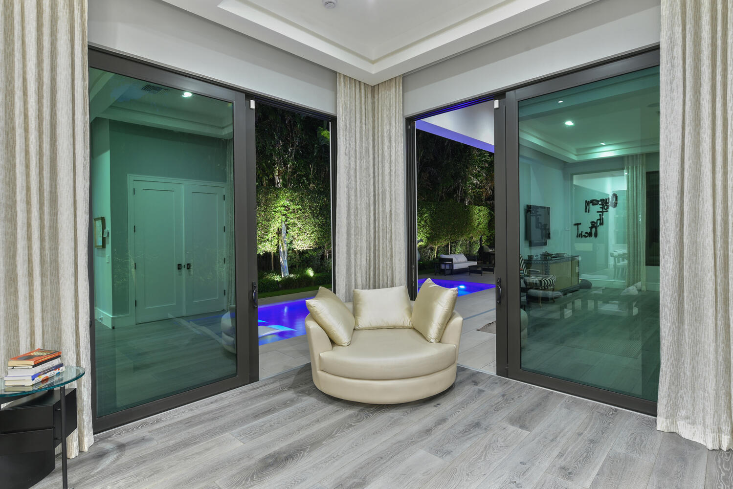 ROYAL PALM YACHT & COUNTRY CLUB - Residential