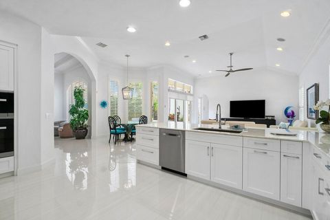 Single Family Residence in Jupiter FL 3326 Greenway Drive 25.jpg