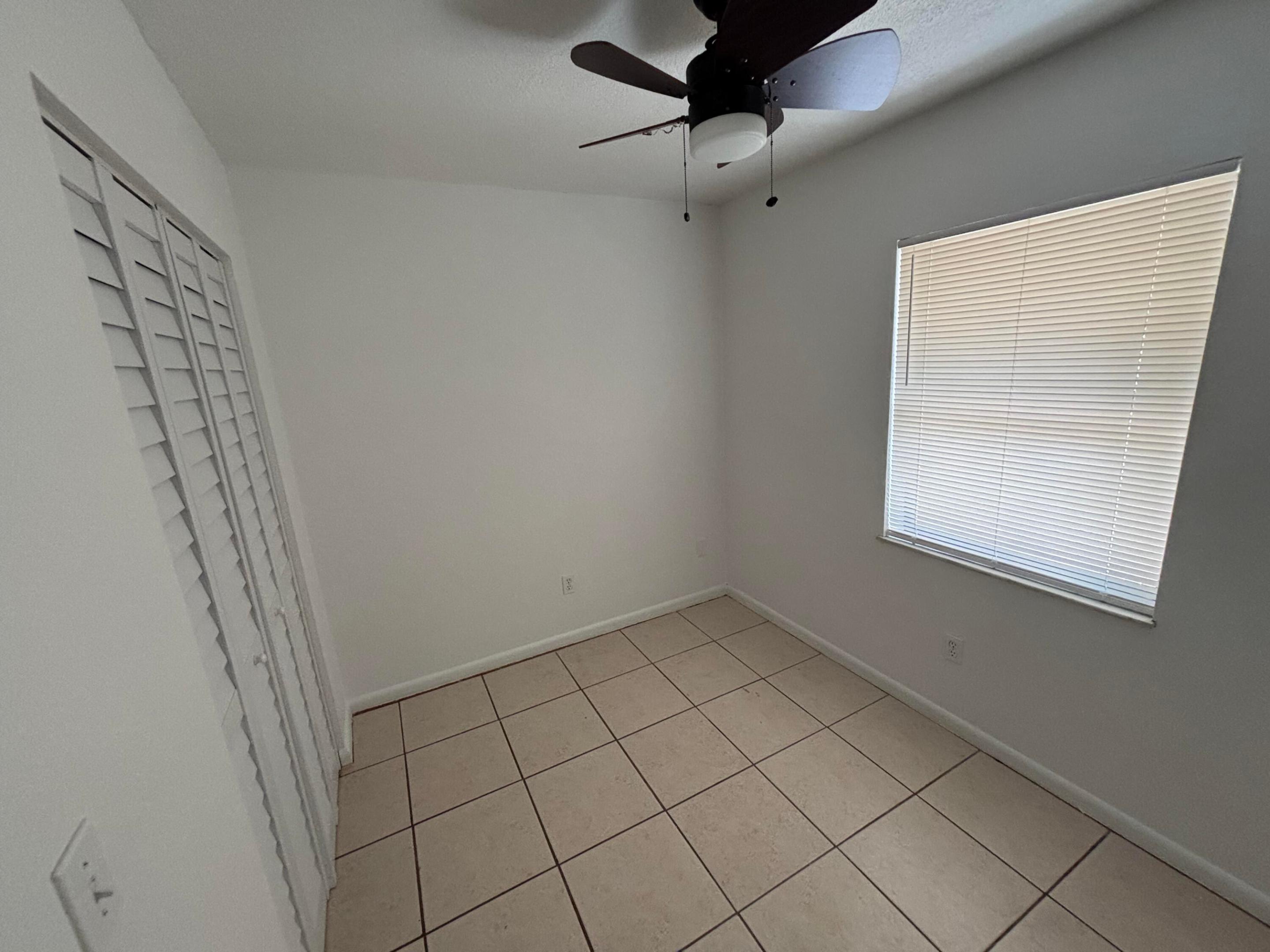 LAKEWOOD PARK - Residential Lease