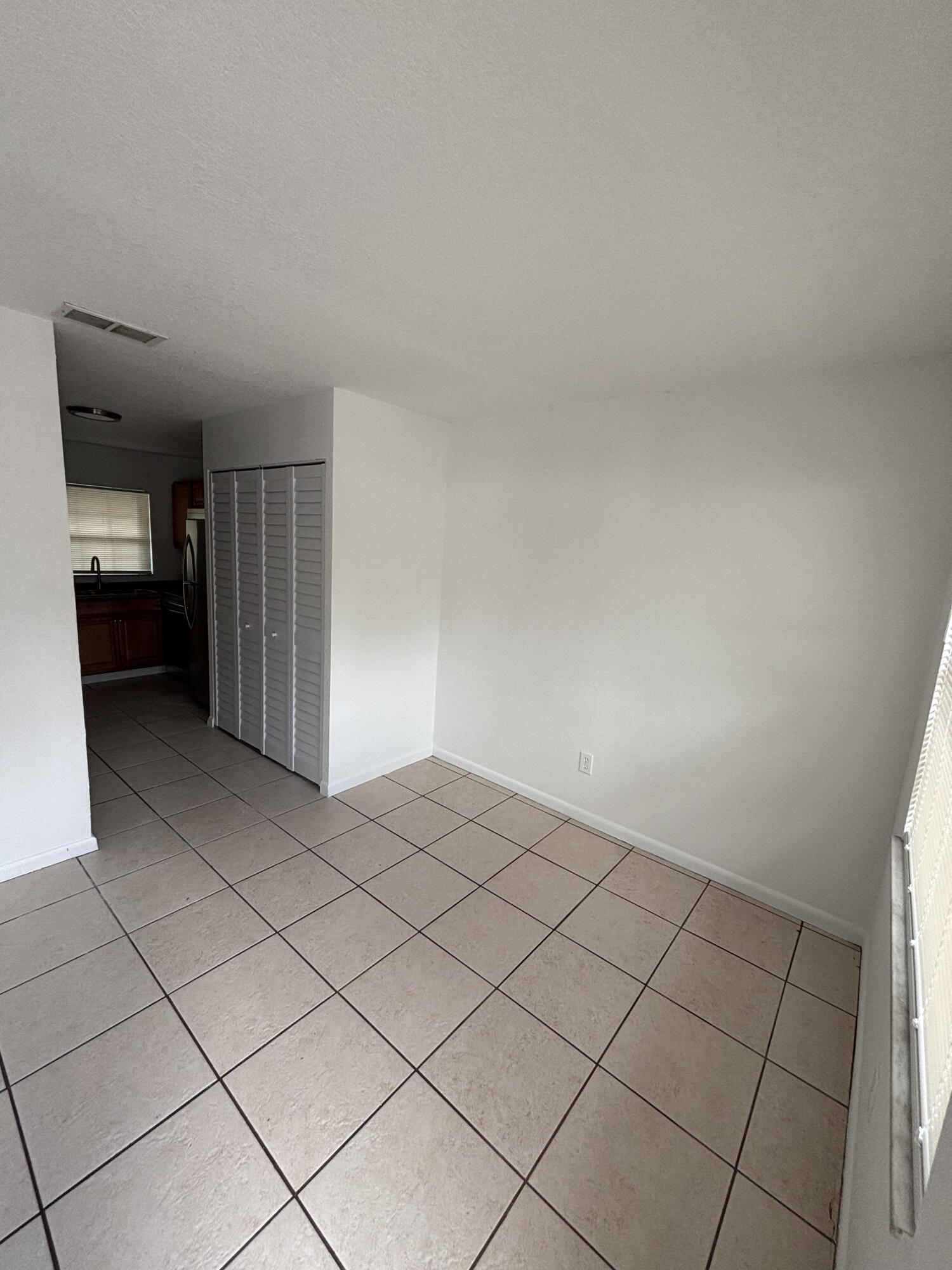 LAKEWOOD PARK - Residential Lease