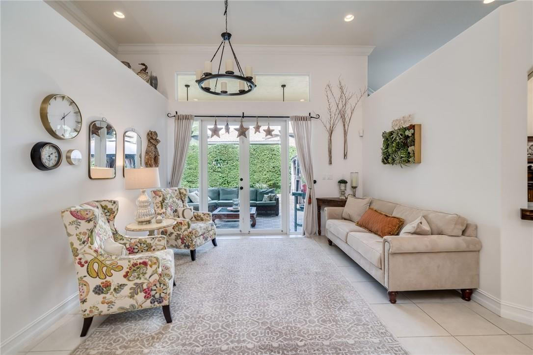 Isla Del Sol 85-32 B - Residential