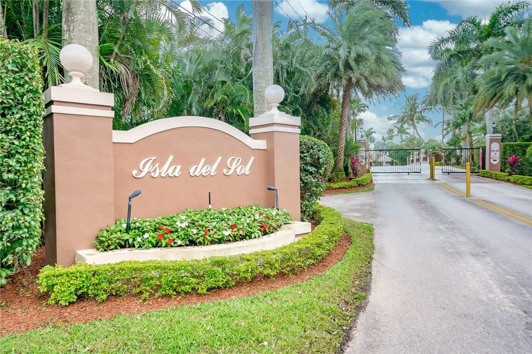 Isla Del Sol 85-32 B - Residential
